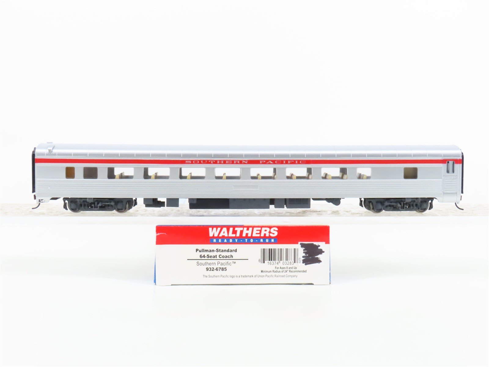 HO Scale Walthers 932-6785 SP Southern Pacific Railroad Coach Passenger Car