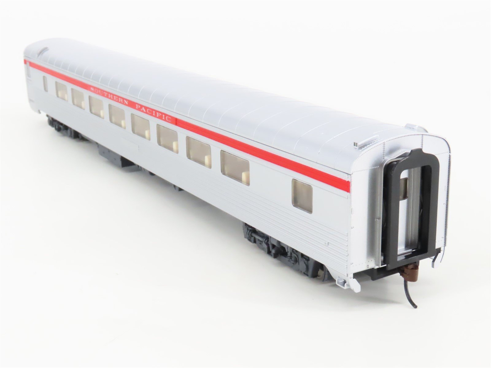HO Scale Walthers 932-6785 SP Southern Pacific Railroad Coach Passenger Car