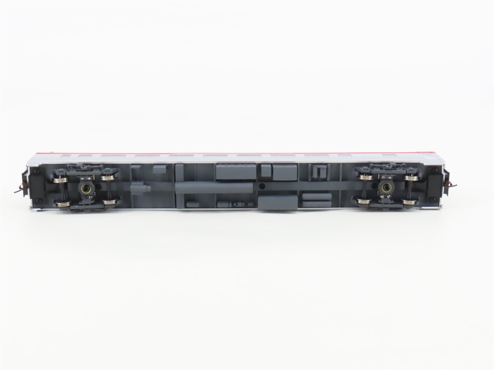 HO Scale Walthers 932-6785 SP Southern Pacific Railroad Coach Passenger Car