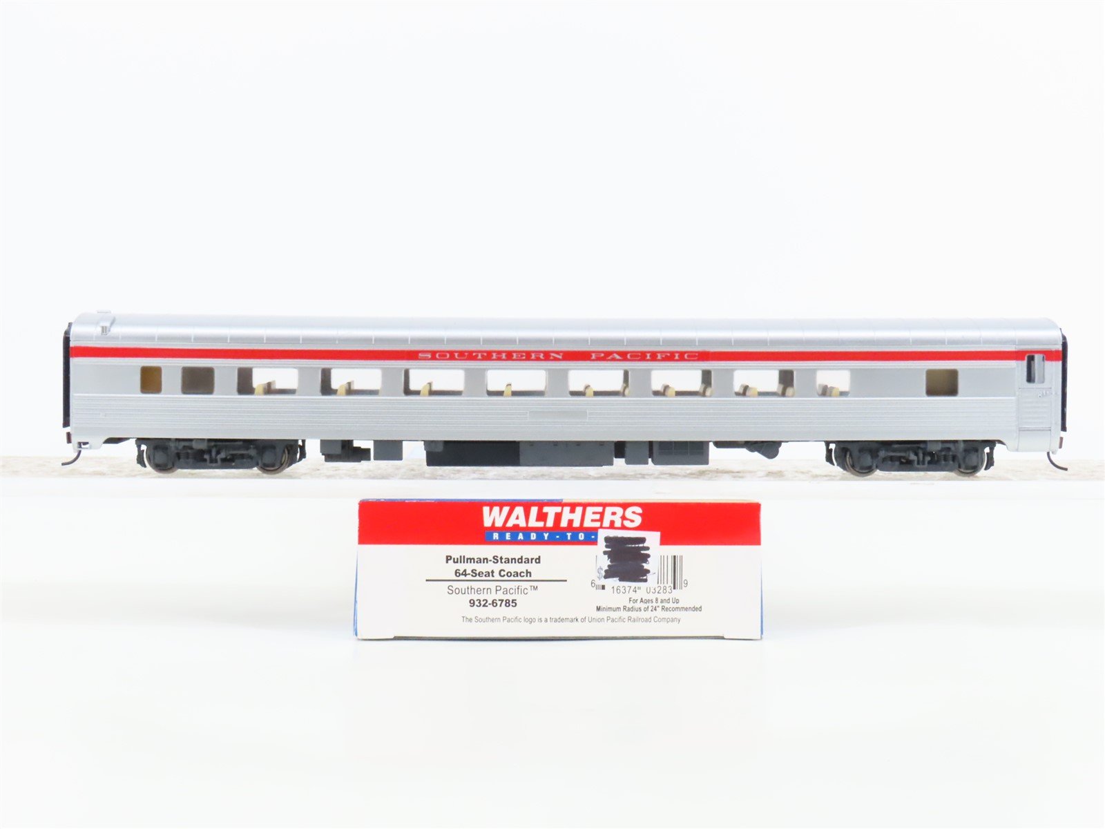 HO Scale Walthers 932-6785 SP Southern Pacific Railroad Coach Passenger Car
