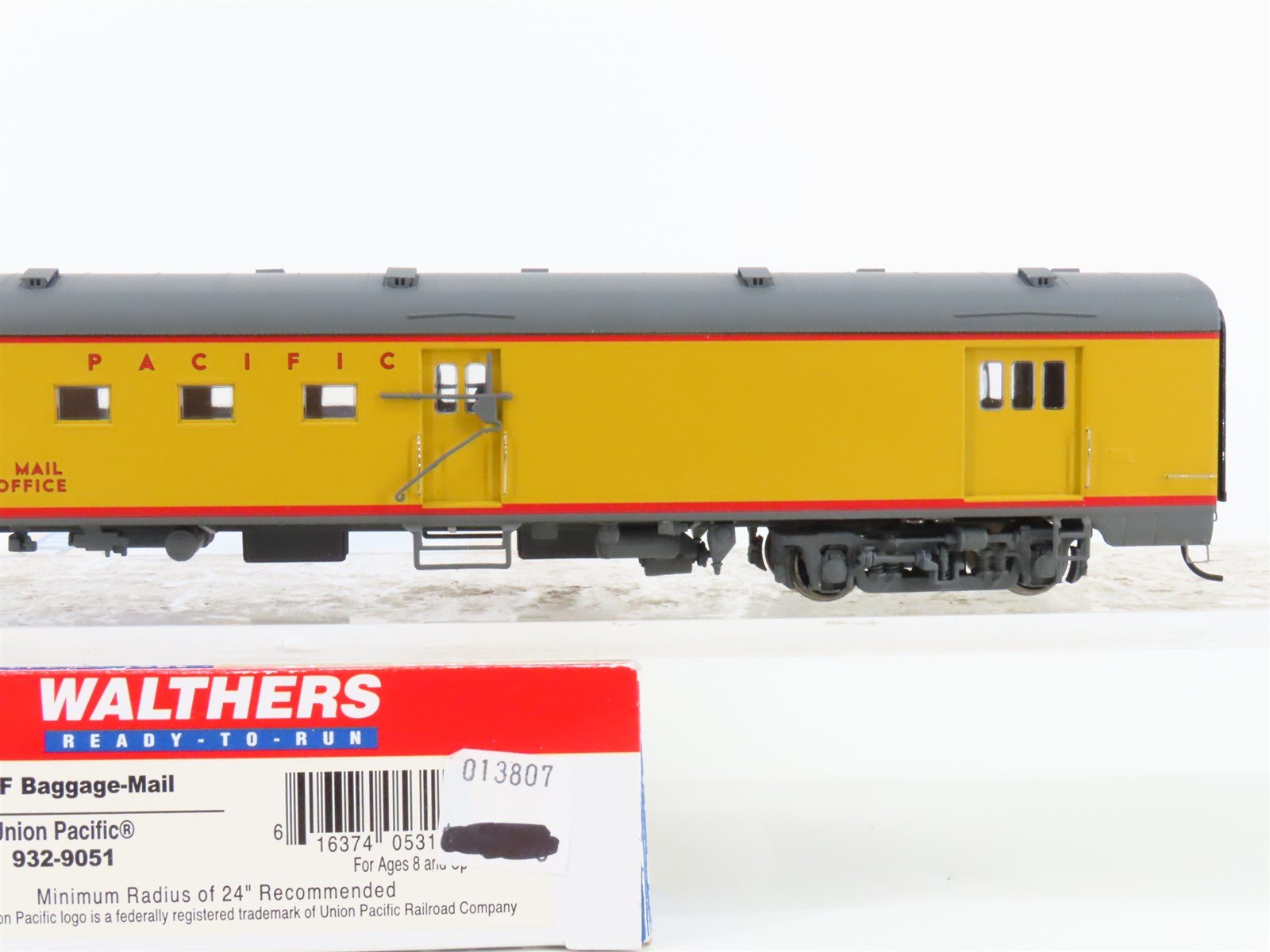 HO Scale Walthers 932-9051 UP Union Pacific Baggage-Mail RPO Passenger Car