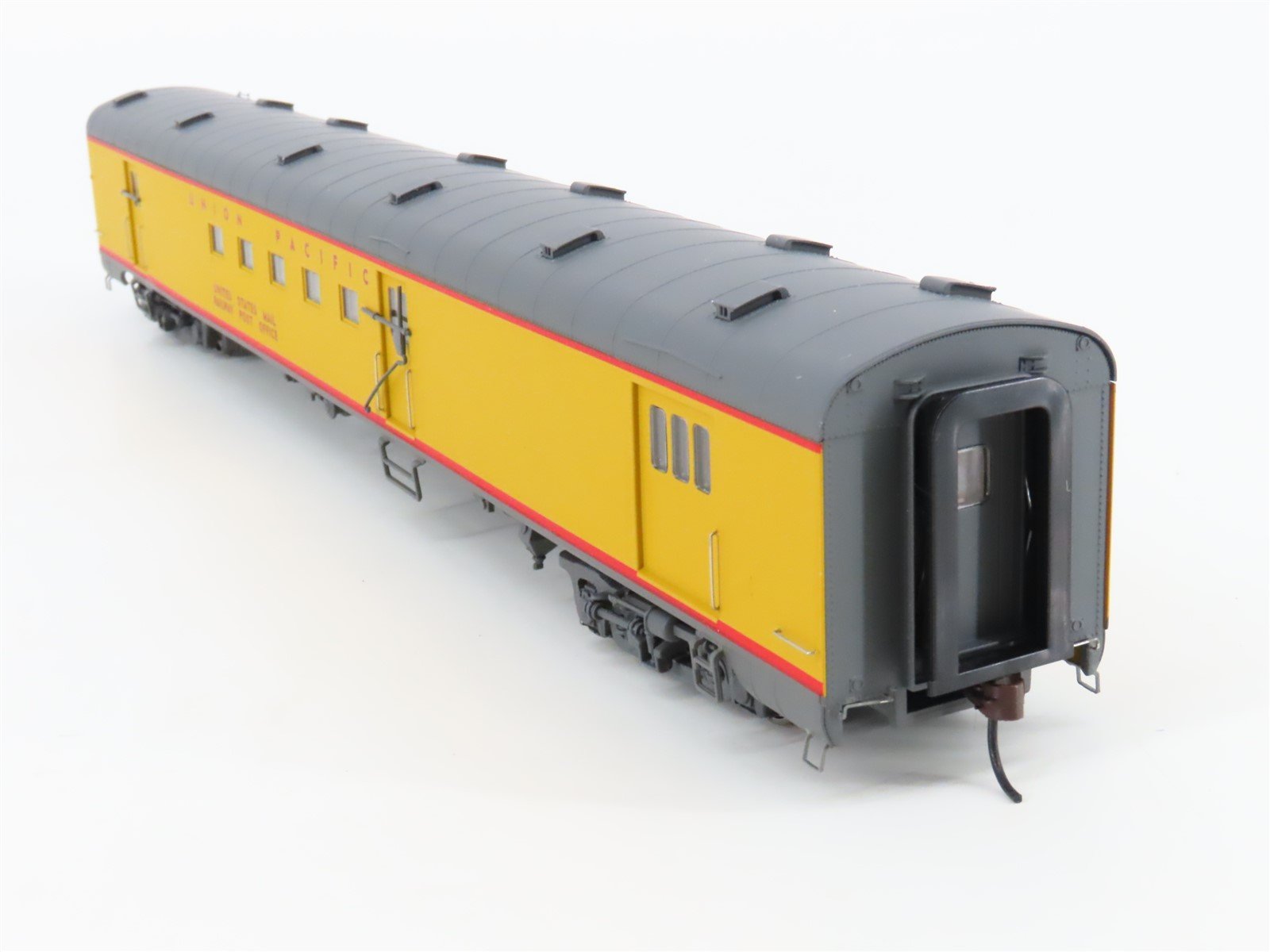 HO Scale Walthers 932-9051 UP Union Pacific Baggage-Mail RPO Passenger Car