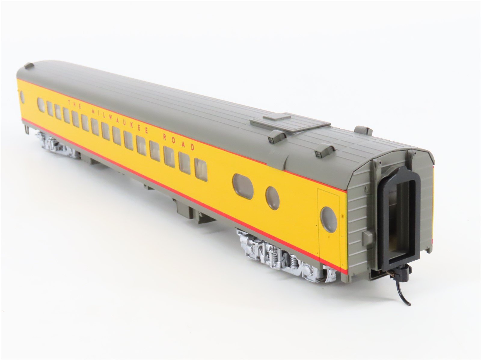 HO Scale Walthers 932-9252 MILW Milwaukee Road Hiawatha Scheme Parlor Passenger