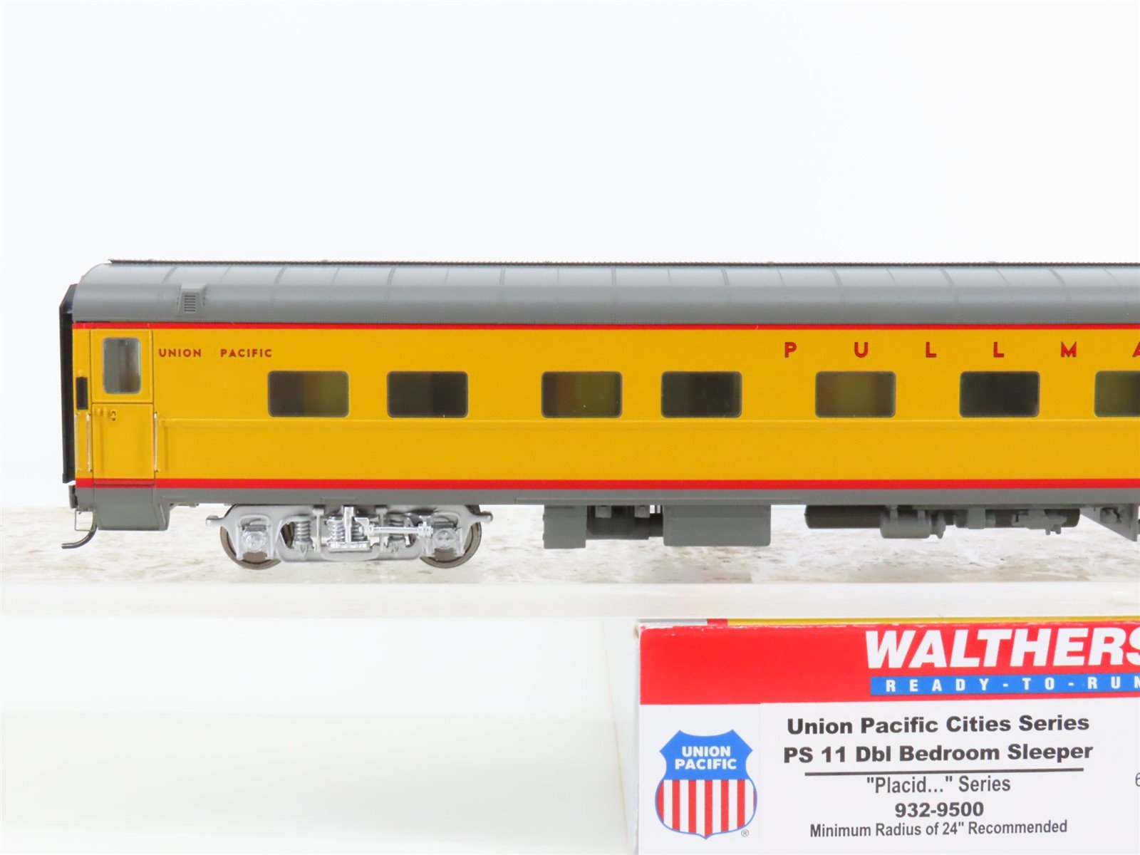 HO Scale Walthers 932-9500 UP Union Pacific Pullman Bedroom Sleeper Passenger
