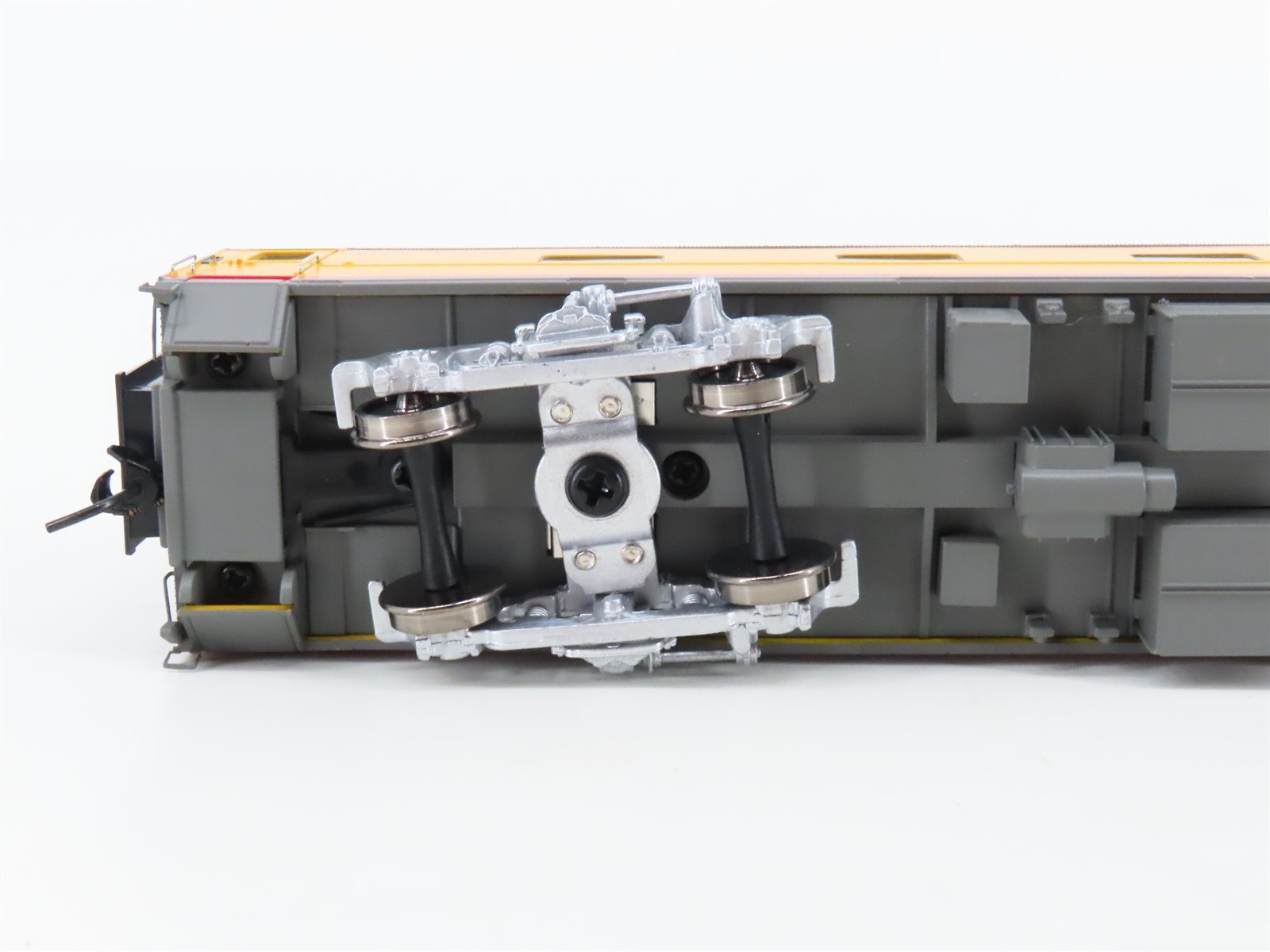 HO Scale Walthers 932-9510 UP Union Pacific Pullman Sleeper Passenger Car