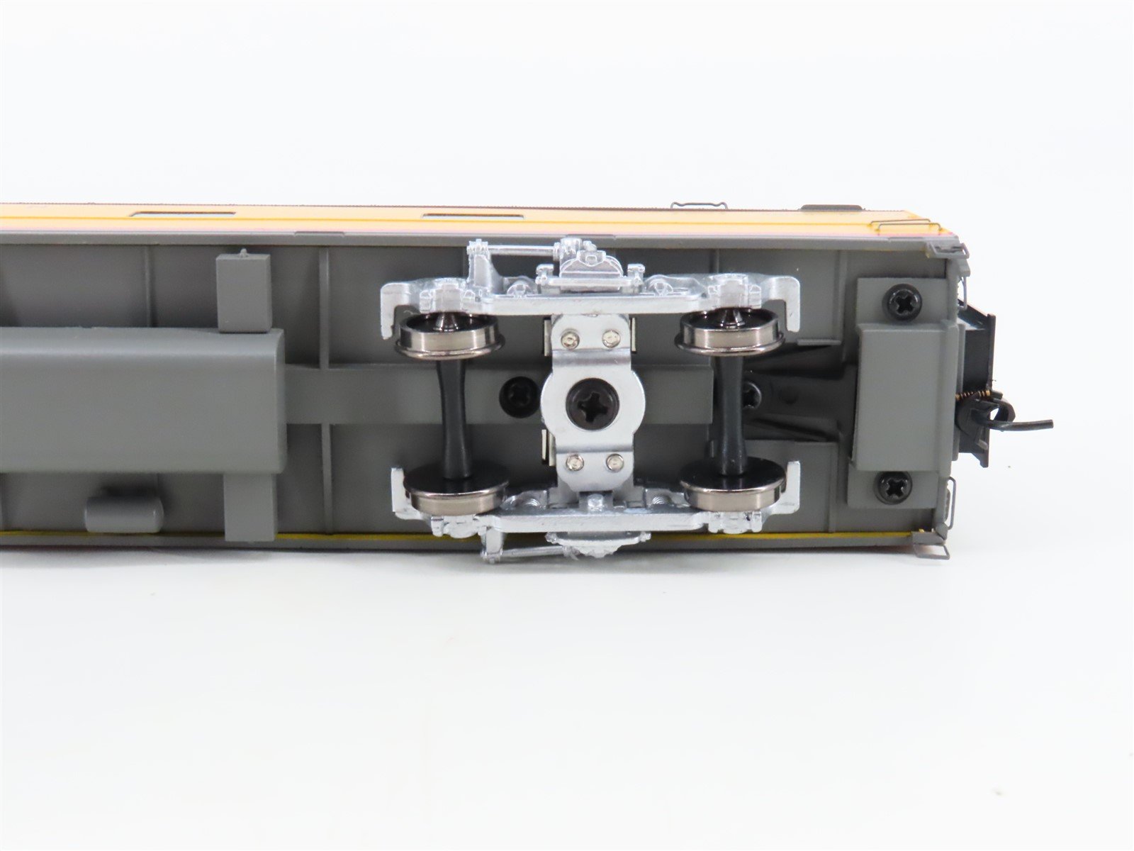 HO Scale Walthers 932-9510 UP Union Pacific Pullman Sleeper Passenger Car