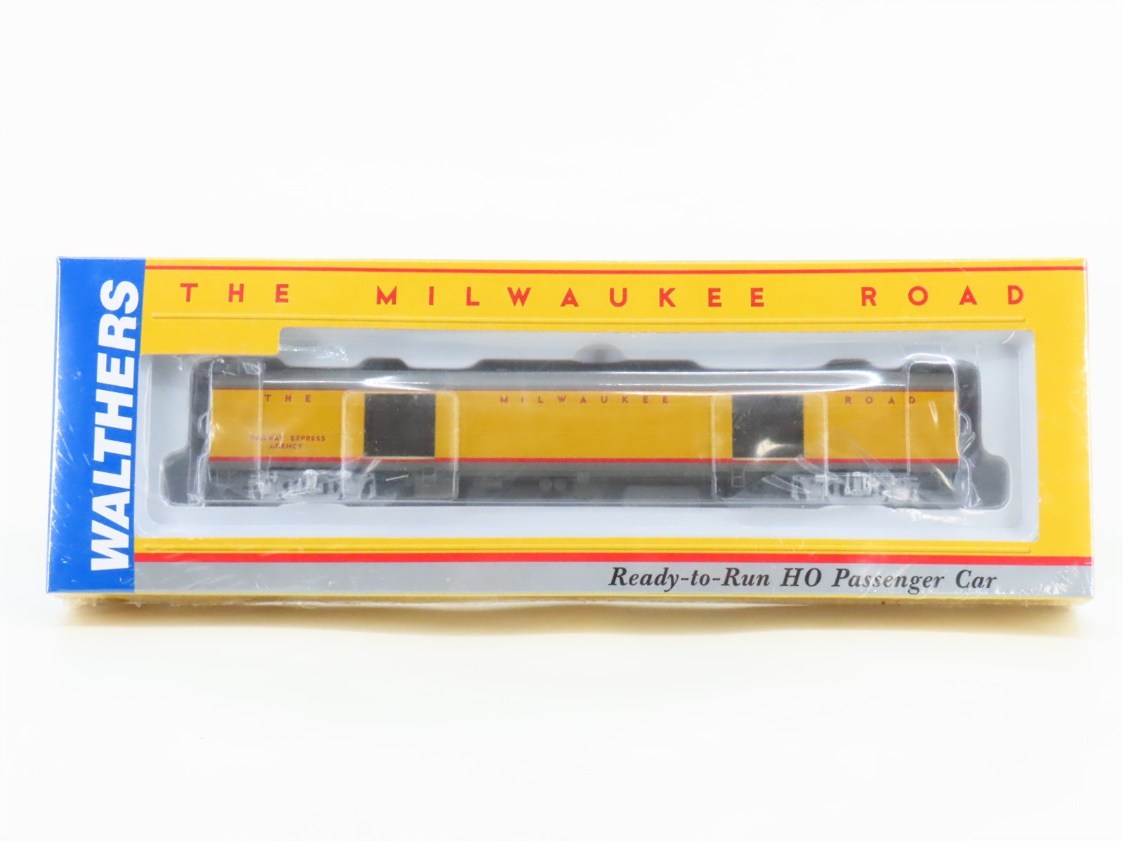 HO Walthers 932-9291 MILW Hiawatha Scheme Baggage Express Passenger -Sealed
