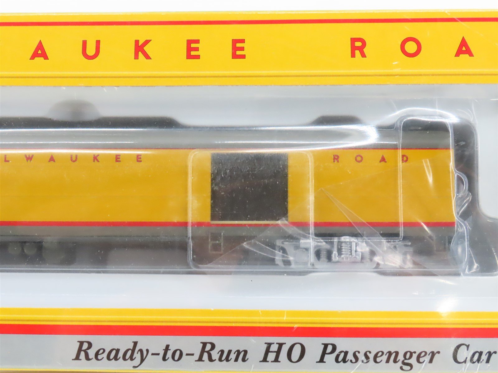 HO Walthers 932-9291 MILW Hiawatha Scheme Baggage Express Passenger -Sealed