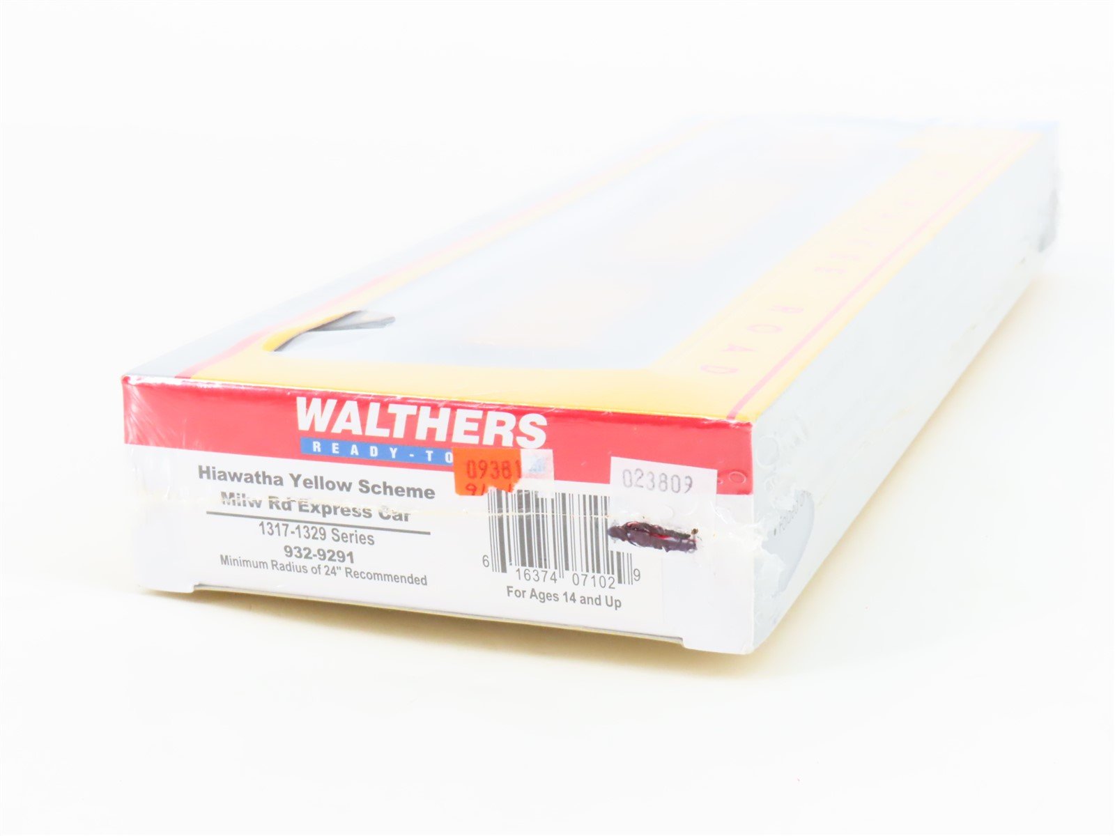 HO Walthers 932-9291 MILW Hiawatha Scheme Express Baggage Passenger -Sealed