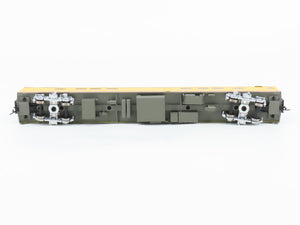HO Walthers 932-9241 MILW Milwaukee Road Hiawatha Scheme Tap Lounge Passenger