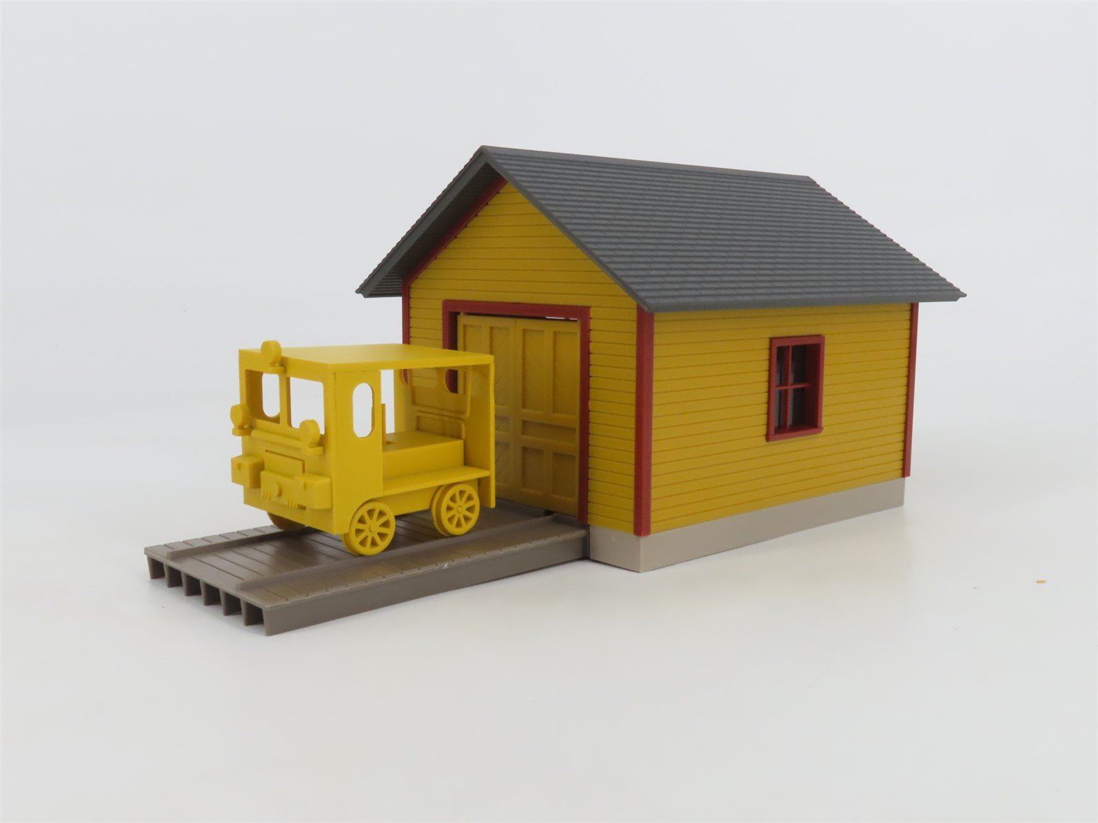 O/O27 Scale Walthers Cornerstone Built-ups 933-2701 Speeder Shed & Speeder