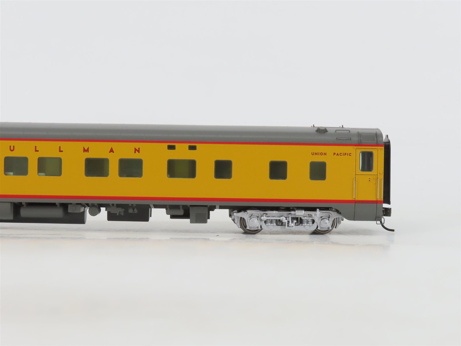 HO Scale Walthers 932-9490 UP Union Pacific Cities PS 4-4-2 Sleeper Passenger