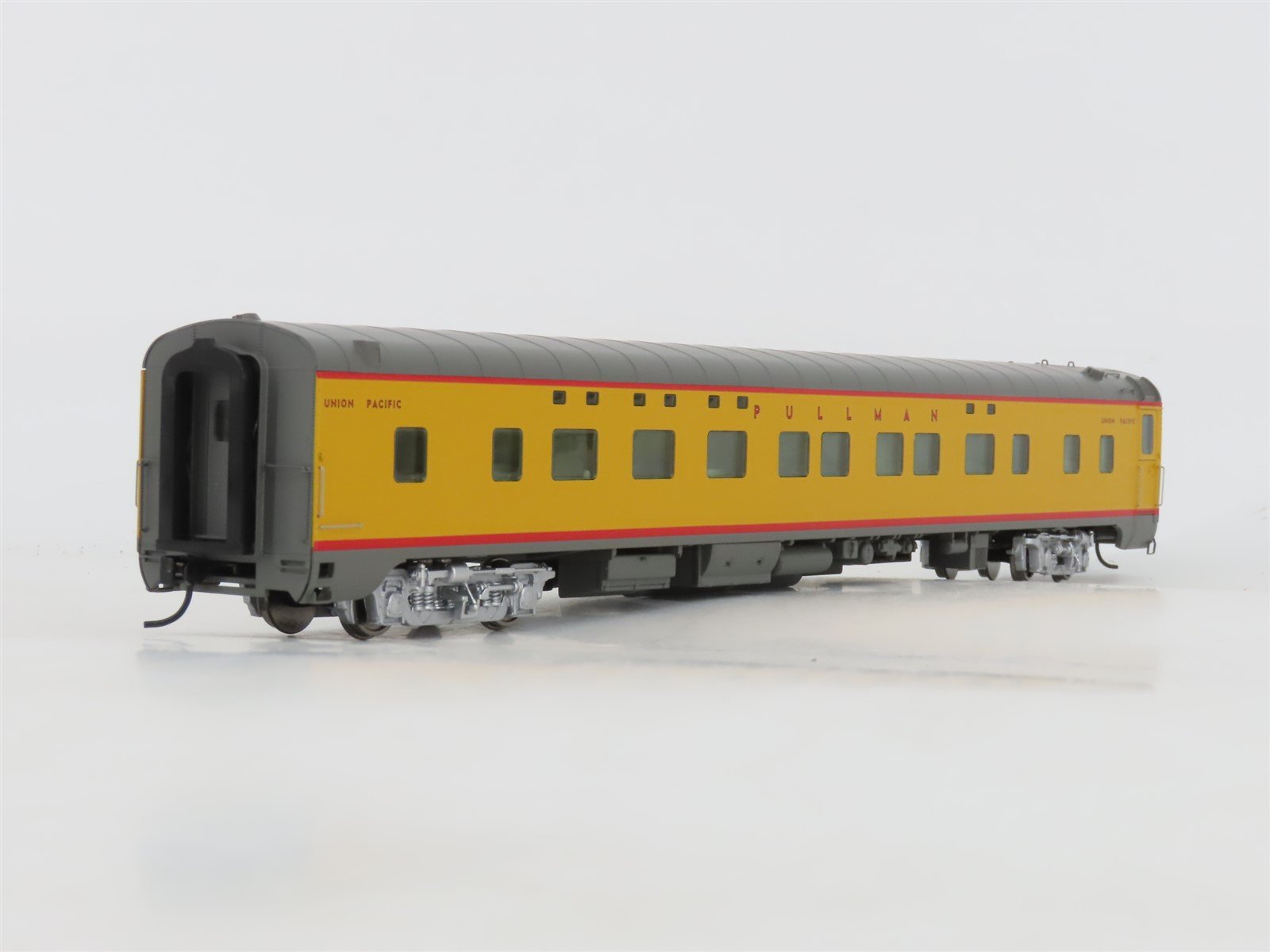 HO Scale Walthers 932-9490 UP Union Pacific Cities PS 4-4-2 Sleeper Passenger