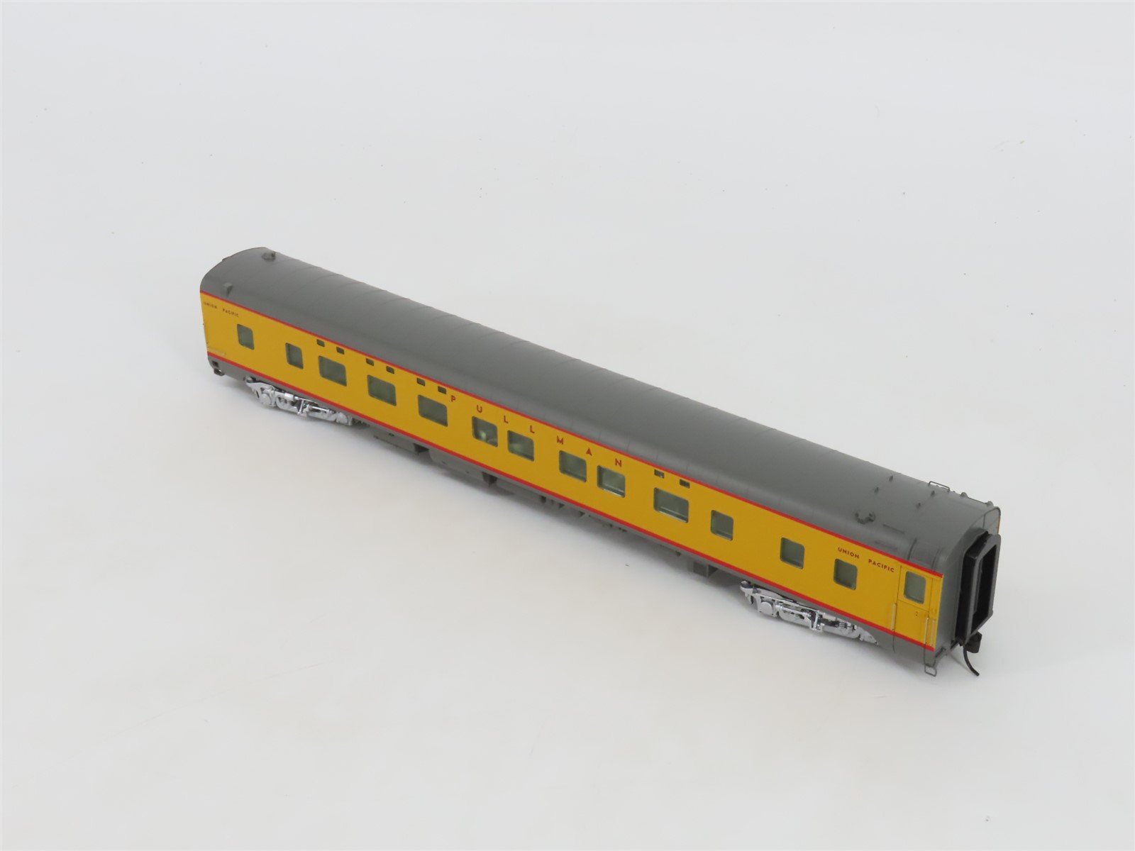 HO Scale Walthers 932-9490 UP Union Pacific Cities PS 4-4-2 Sleeper Passenger