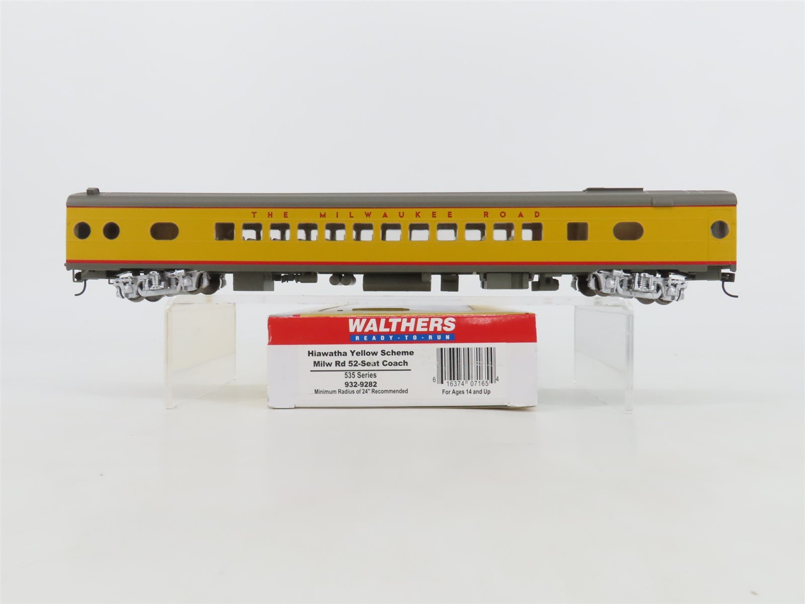 HO Scale Walthers 932-9282 MILW Hiawatha 