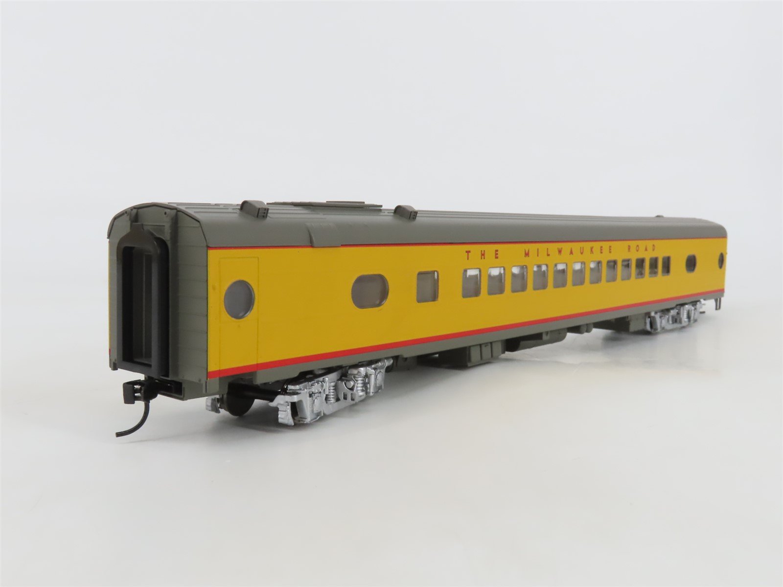 HO Scale Walthers 932-9282 MILW Hiawatha 