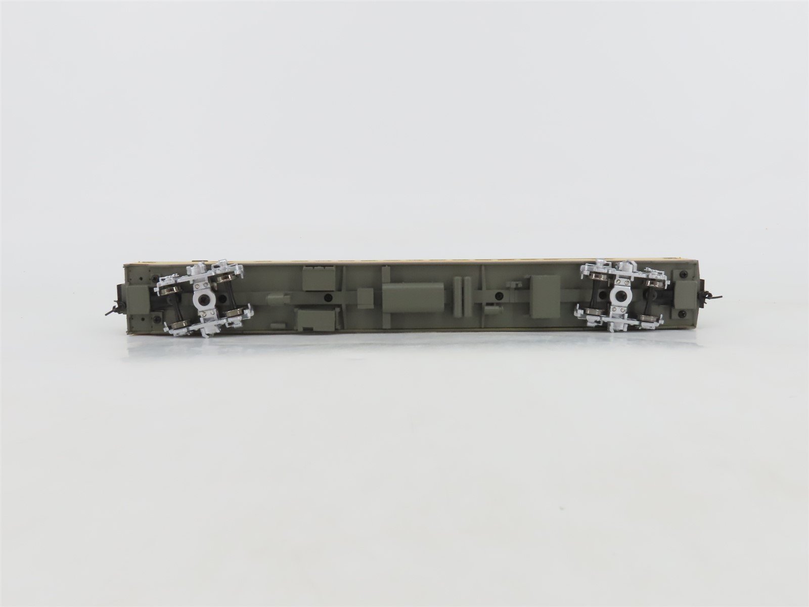 HO Scale Walthers 932-9282 MILW Hiawatha 