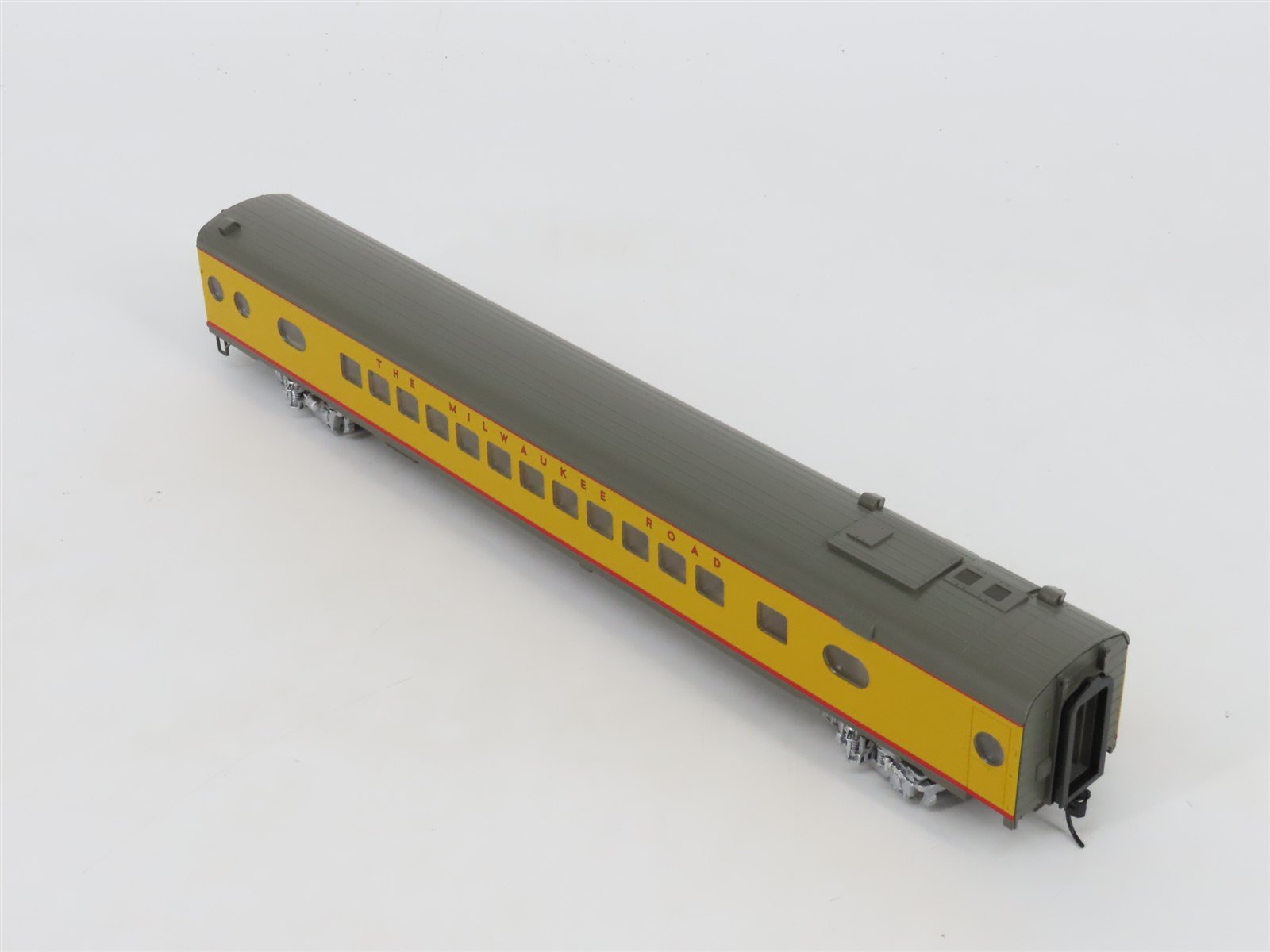 HO Scale Walthers 932-9302 MILW Hiawatha 