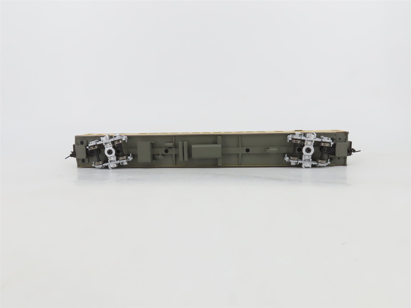 HO Scale Walthers 932-9302 MILW Hiawatha 