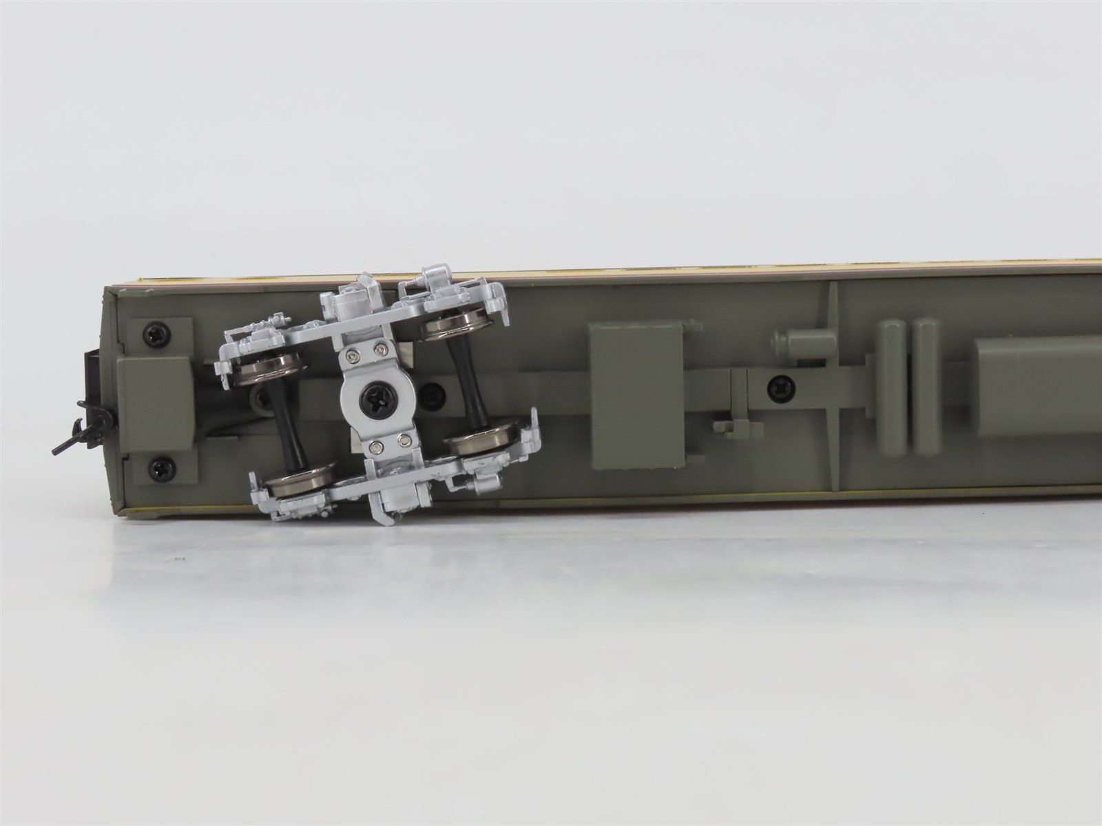 HO Scale Walthers 932-9302 MILW Hiawatha 