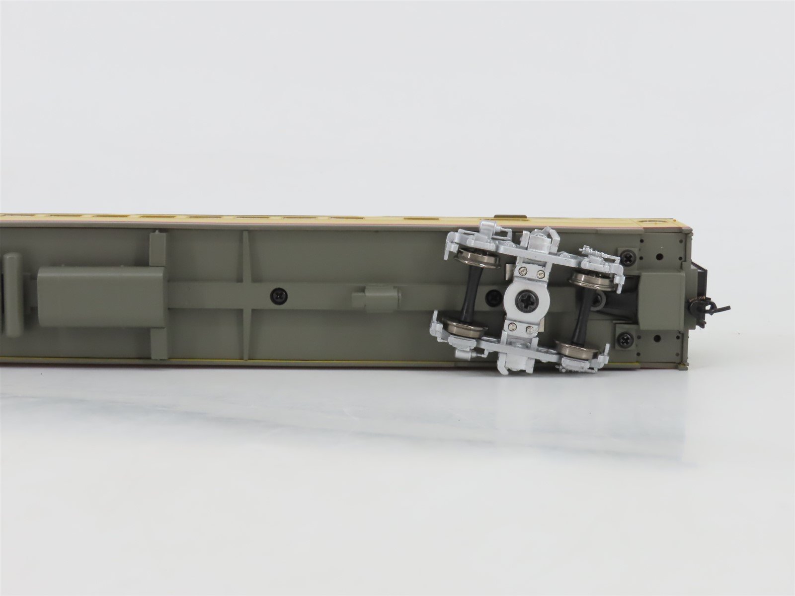 HO Scale Walthers 932-9302 MILW Hiawatha 