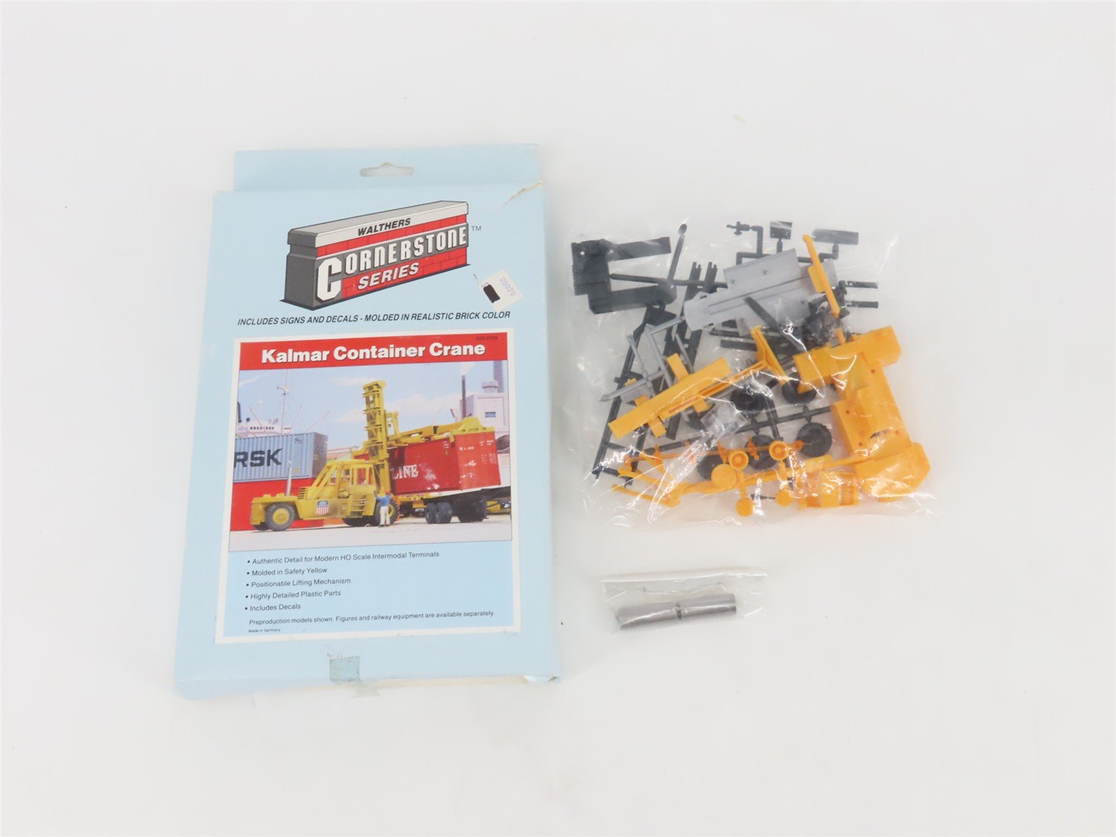 HO Scale Walthers Cornerstone 933-3109 Kalmar Container Crane Kit