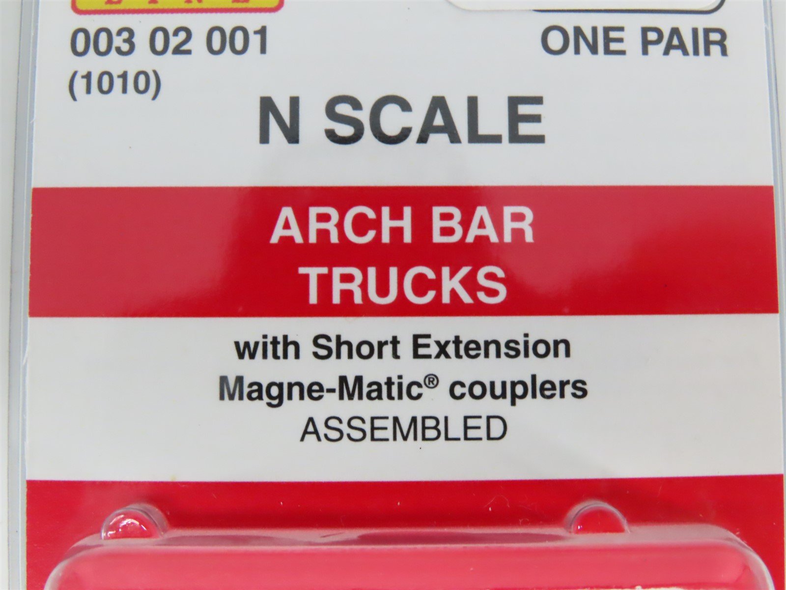 N Micro-Trains MTL 00302001 (1010) Arch Bar Trucks w/ Couplers - 1 Pair