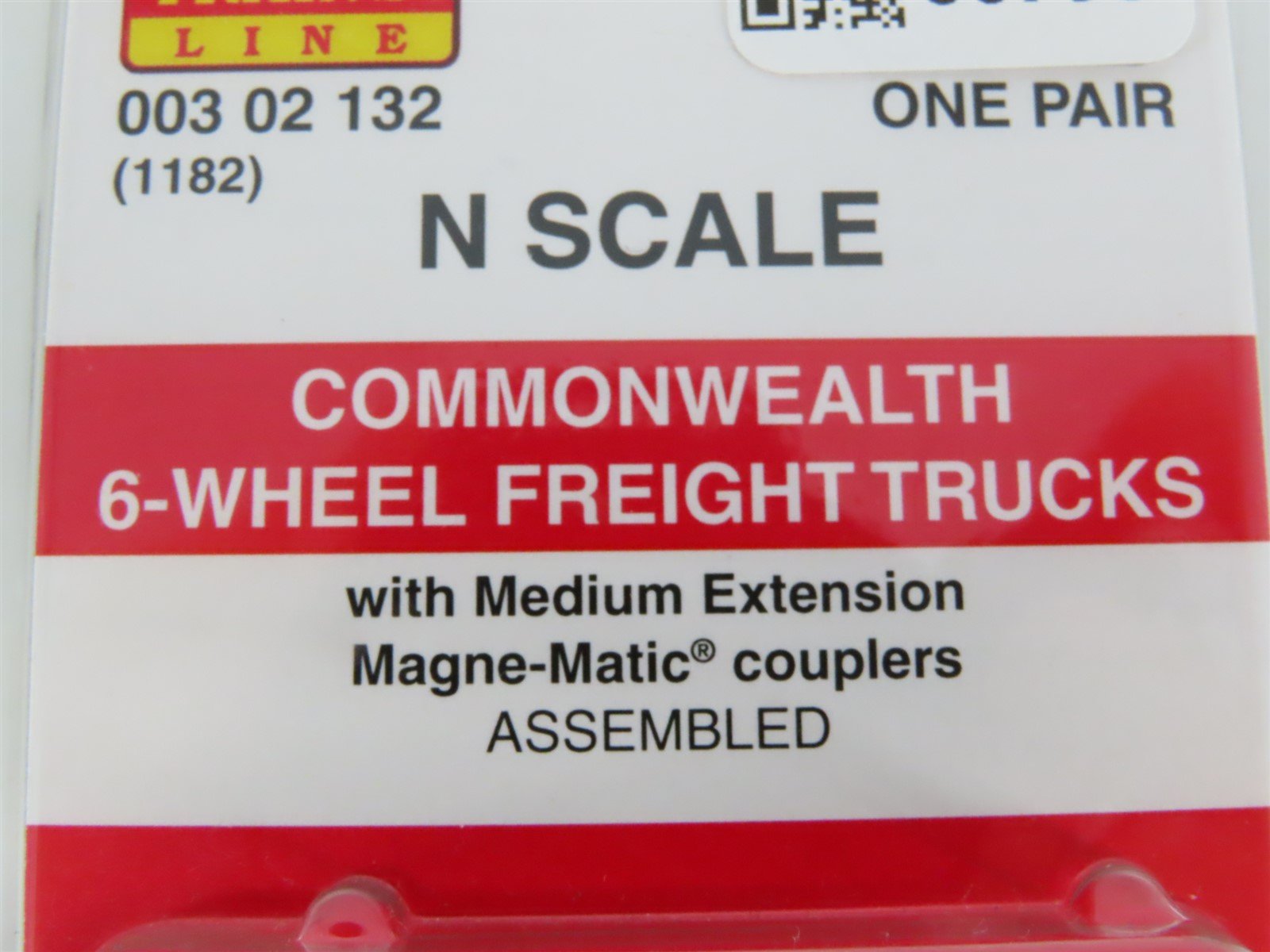 N Micro-Trains MTL 00302132 (1182) Commonwealth 6-Wheel Trucks/Couplers - 1 Pair