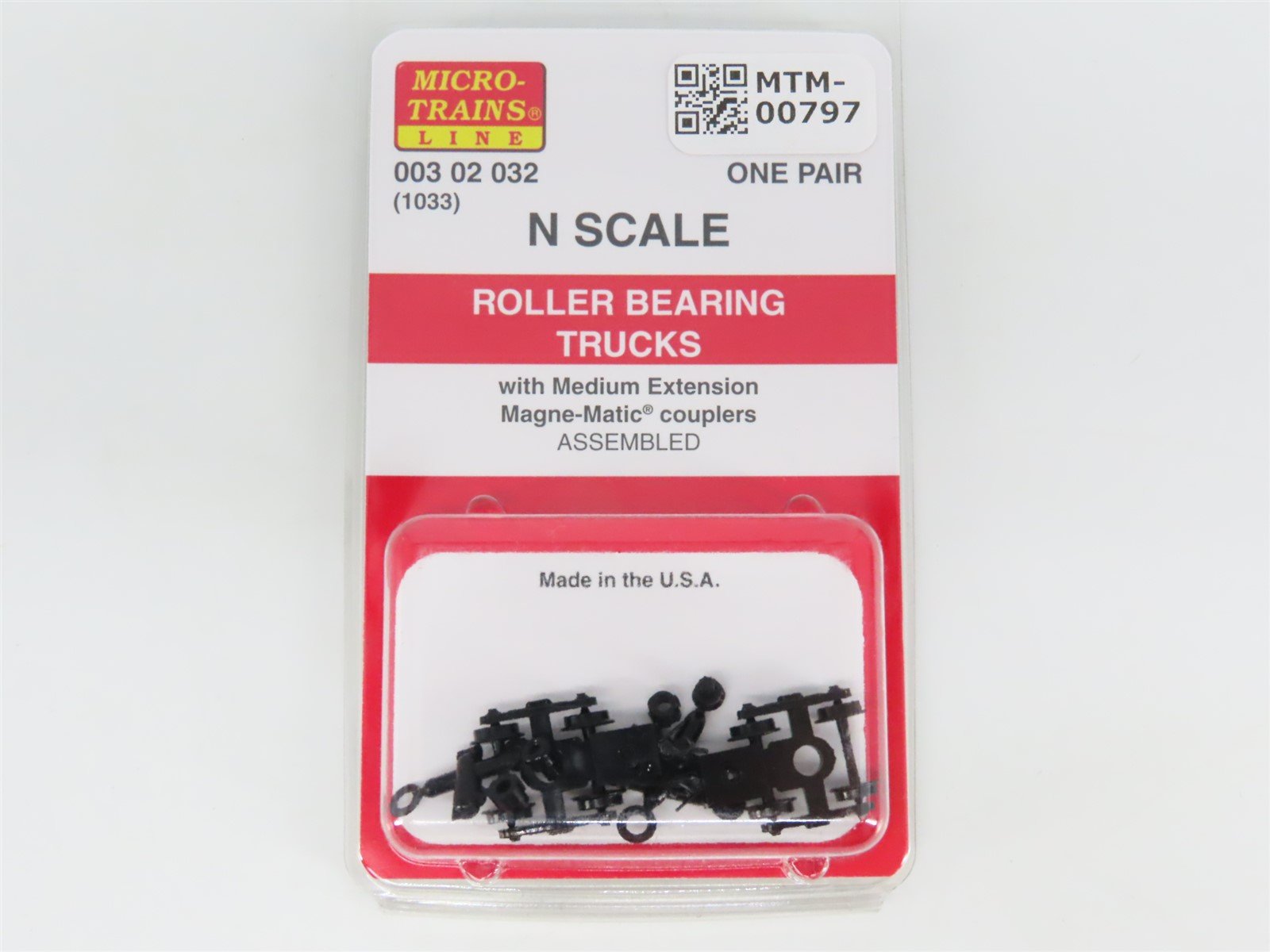 N Micro-Trains MTL 00302032 (1033) Roller Bearing Trucks w/ Couplers - 1 Pair