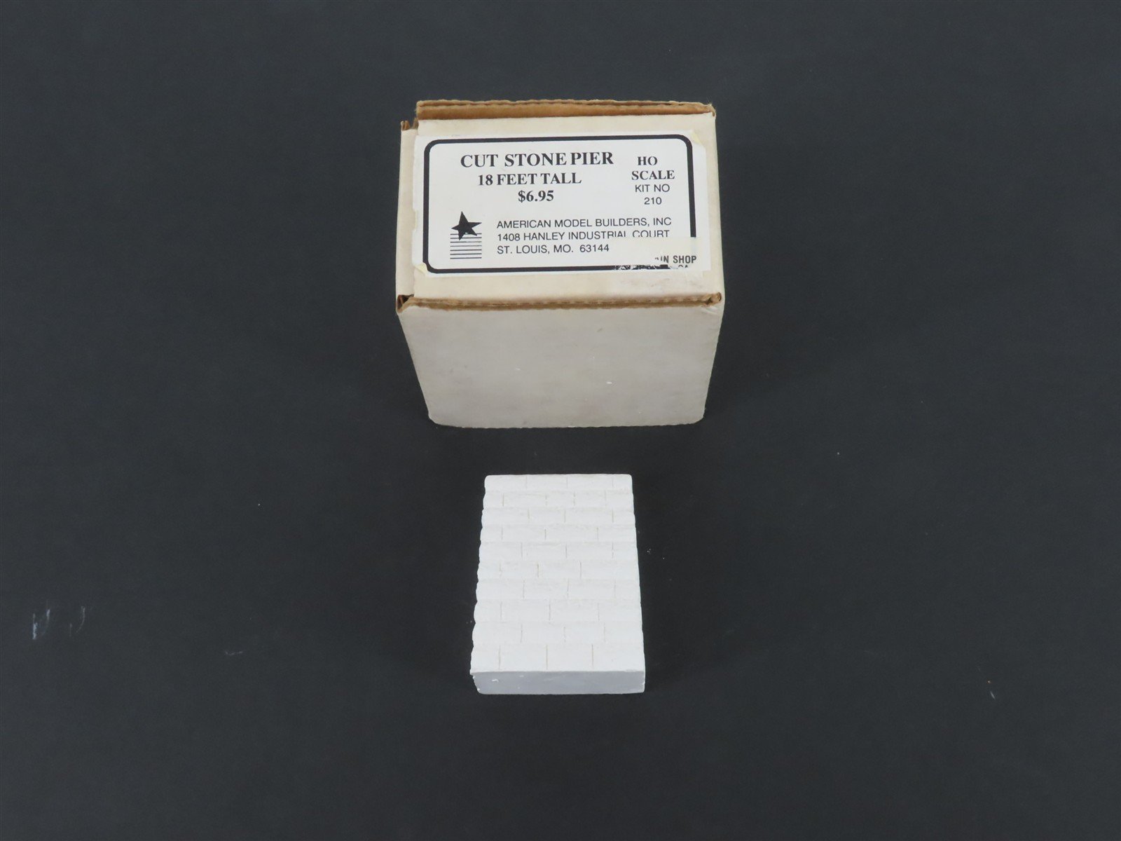 HO 1/87 Scale American Model Builders Kit 210 Cut Stone Pier