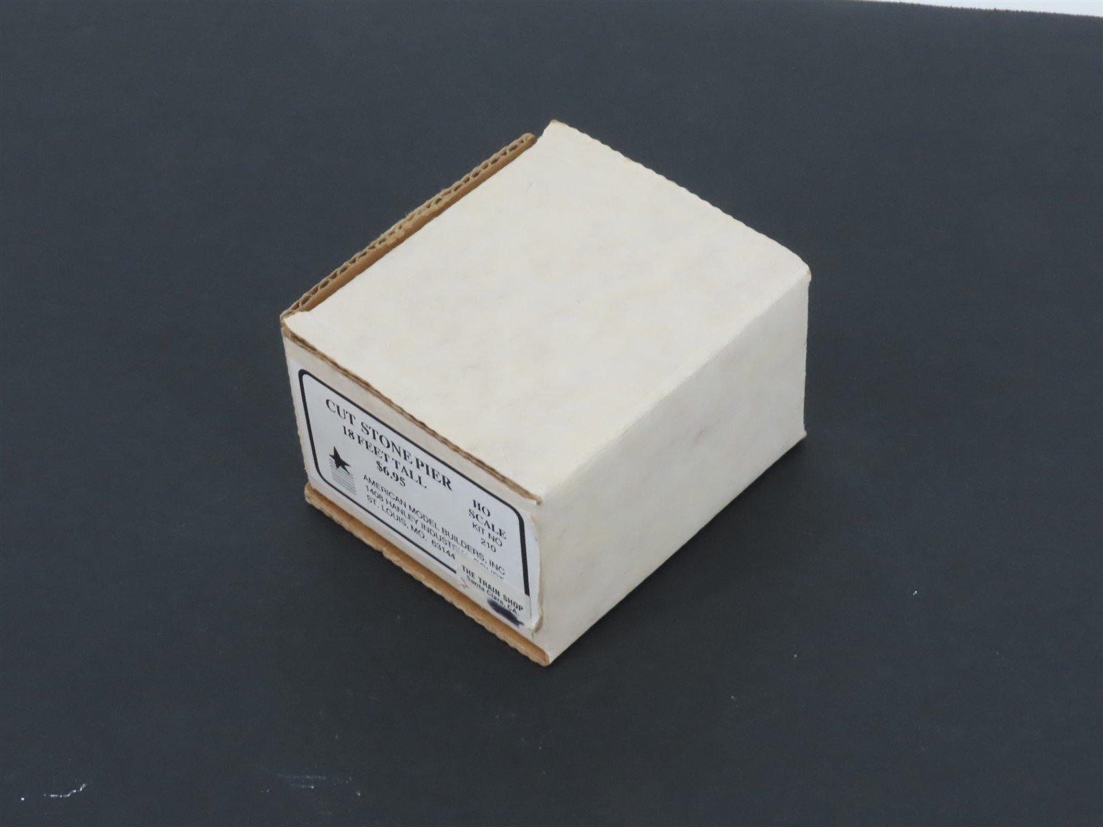 HO 1/87 Scale American Model Builders Kit 210 Cut Stone Pier