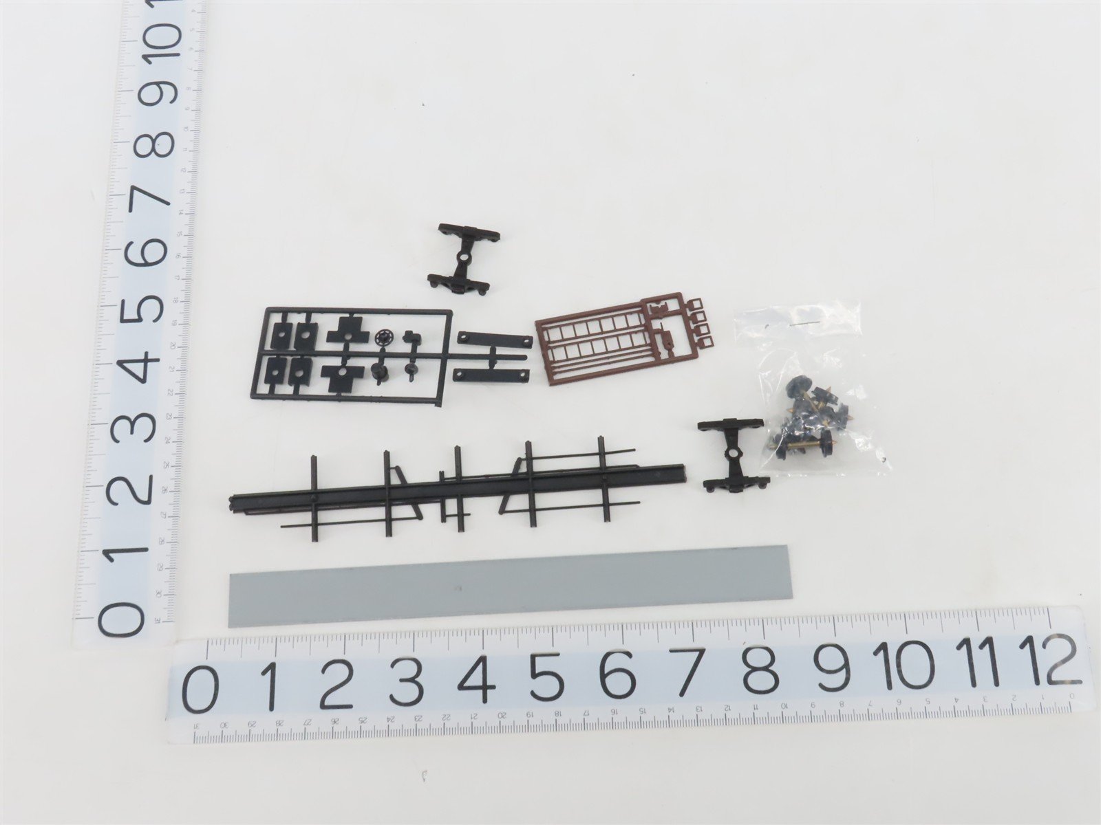 HO Scale E&C Shops Kit 0121 SP Southern Pacific 62' Woodchip Hopper #354939