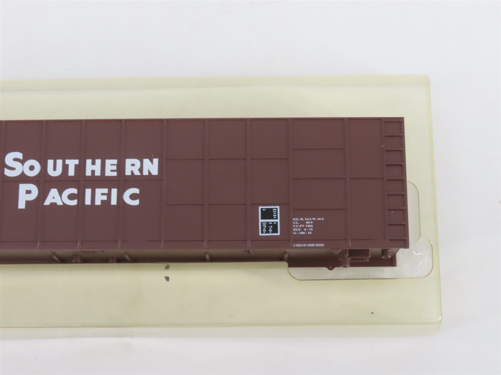 HO Scale E&C Shops Kit 0121 SP Southern Pacific 62' Woodchip Hopper #354800