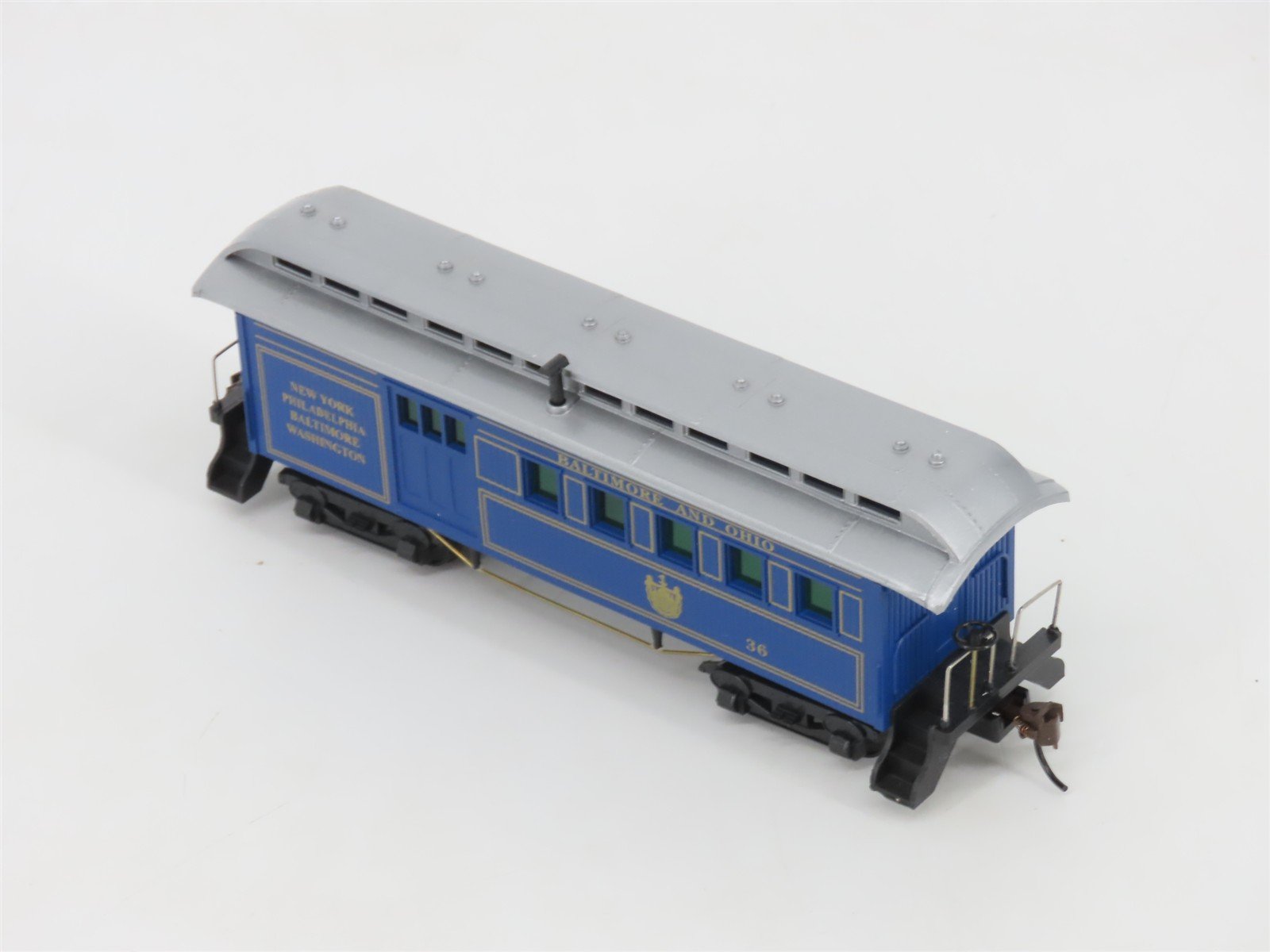 HO Mantua Classics 720525 B&O Baltimore & Ohio 1890 Combine Wooden Passenger #36