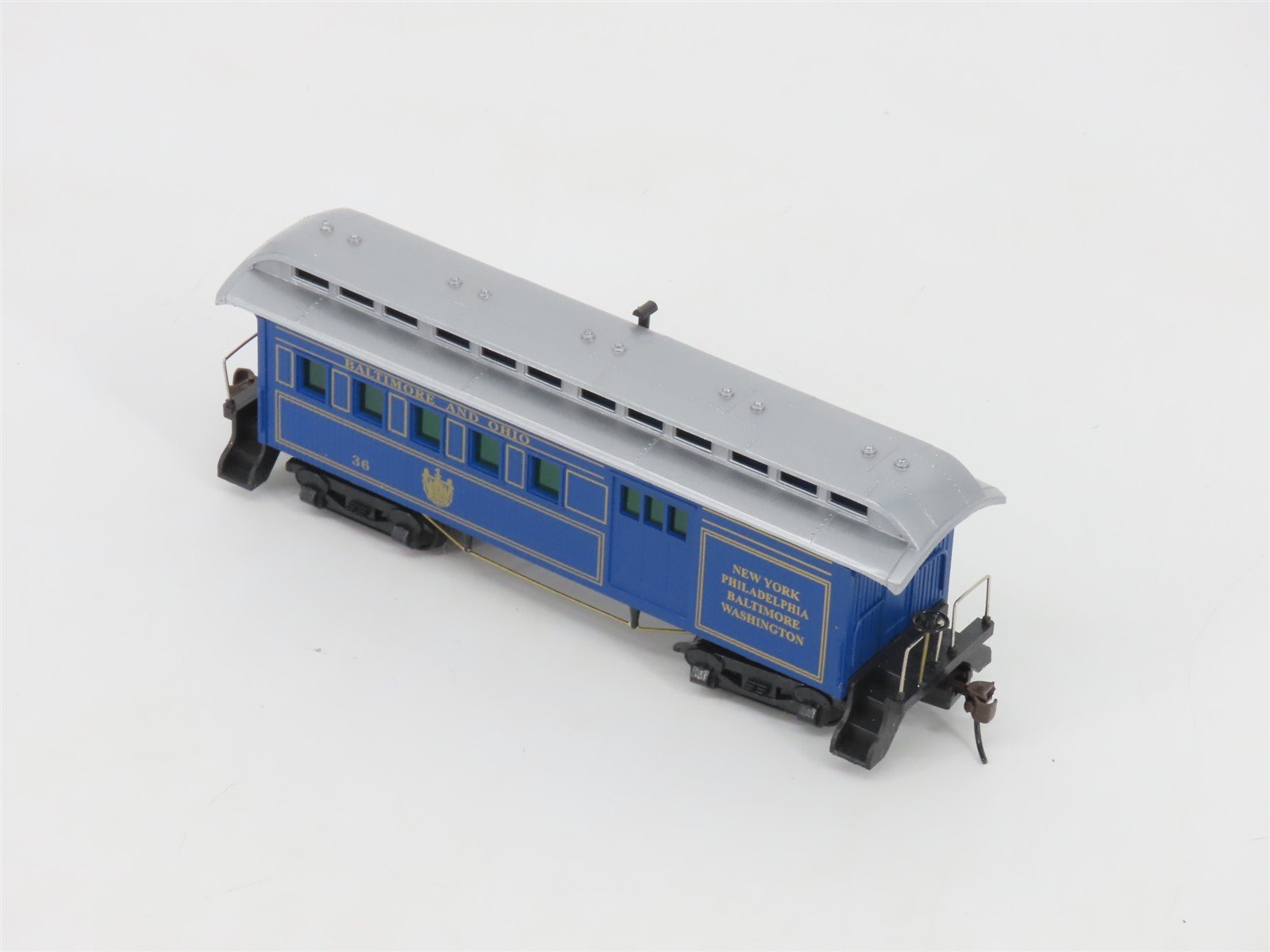 HO Mantua Classics 720525 B&O Baltimore & Ohio 1890 Combine Wooden Passenger #36