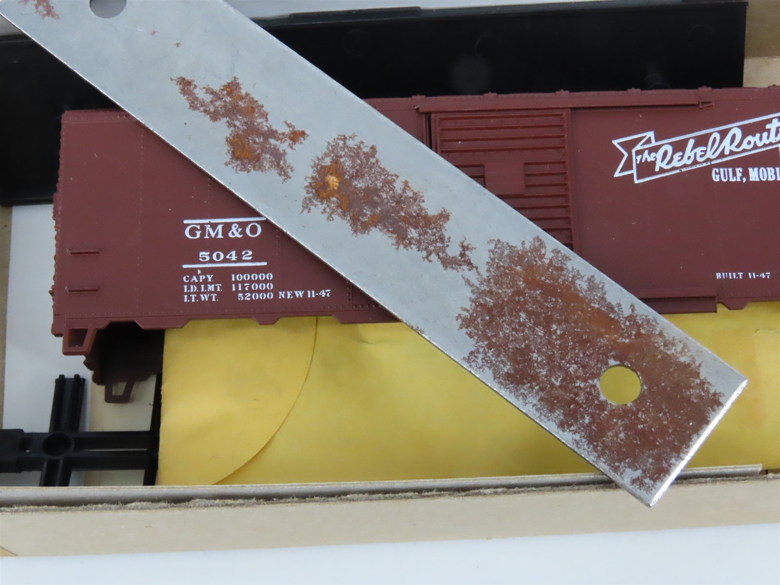 HO Scale Athearn Bev-Bel Kit #1091-1 GM&O The Rebel Route 40' Box Car #5042