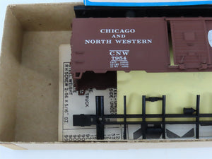 HO Scale Athearn Bev-Bel Kit #1023-1 CNW Chicago & North Western Box Car #7954