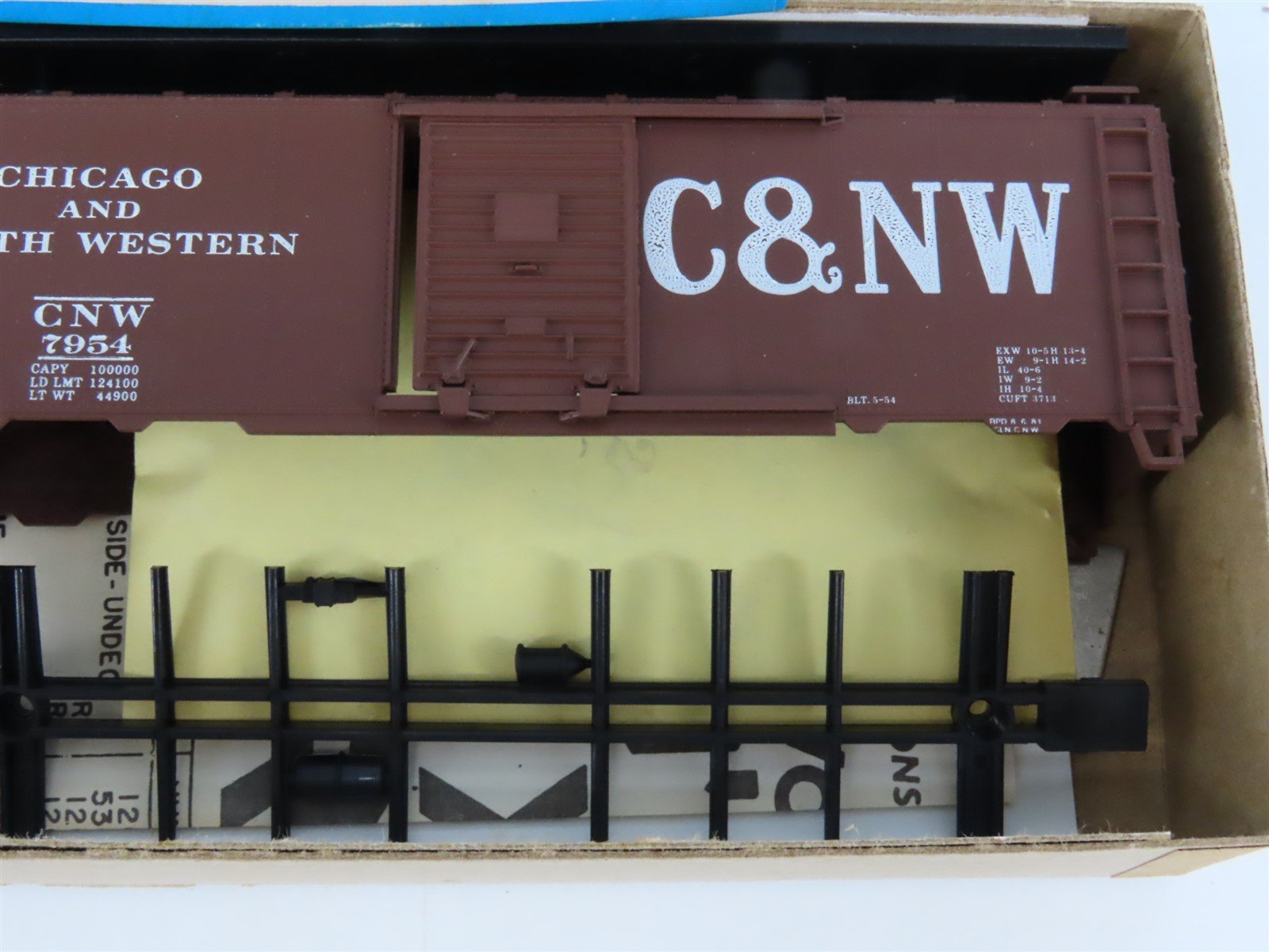 HO Scale Athearn Bev-Bel Kit #1023-1 CNW Chicago & North Western Box Car #7954