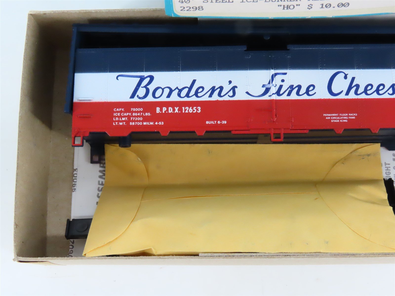 HO Scale Athearn Bev-Bel Kit #2298 BPDX Borden's Fine Cheeses 40' Reefer #12653