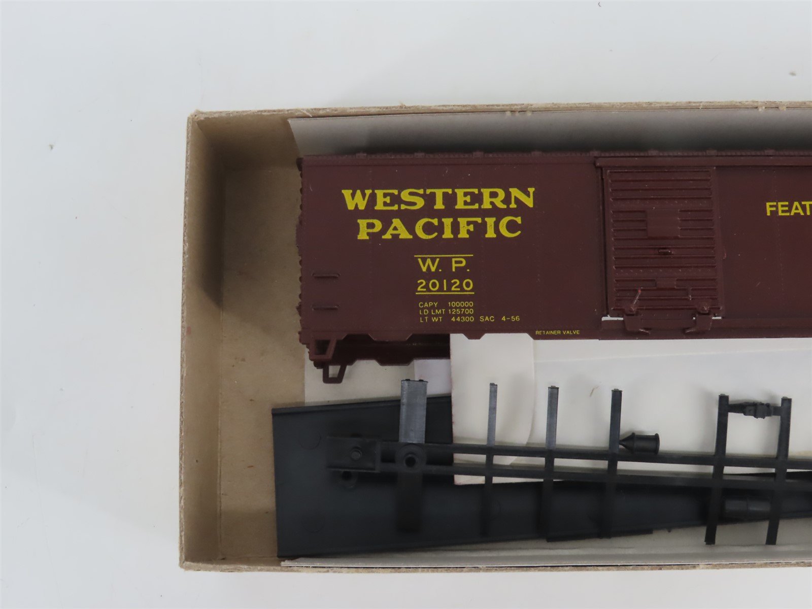 HO Athearn Bev-Bel Kit #1484-1 WP Western Pacific Feather Route Box Car #20120