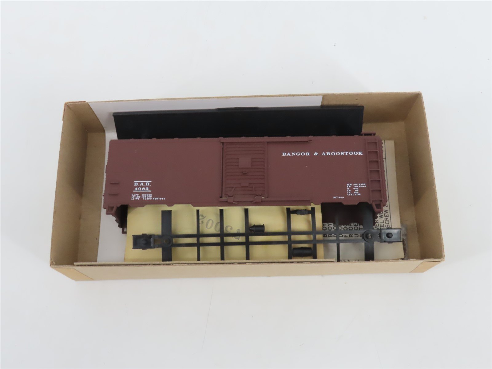 HO Scale Athearn Bev-Bel Kit #1050 BAR Bangor & Aroostook 40' Box Car #4083