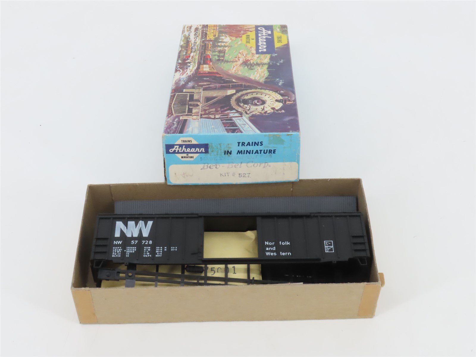 HO Scale Athearn Bev-Bel Kit #527 NW Norfolk & Western 50' Box Car #57728