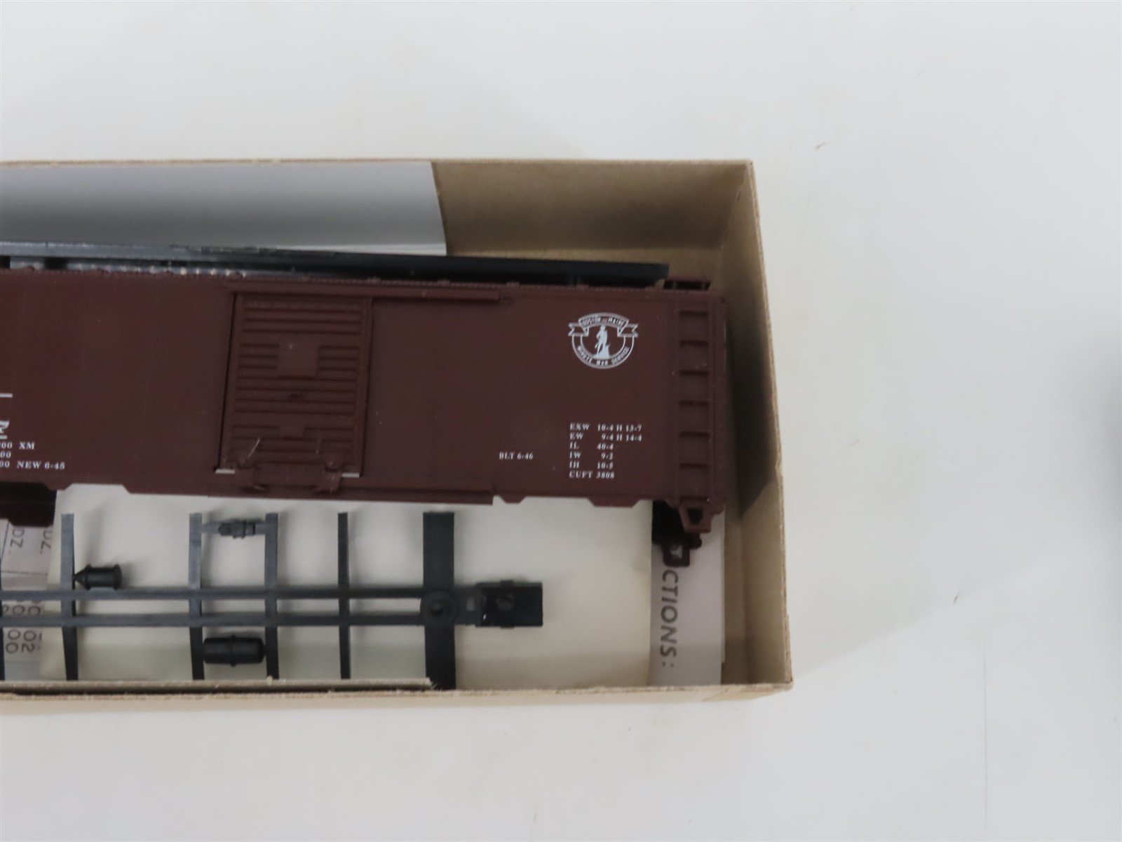 HO Scale Athearn Bev-Bel Kit #1051-3 BM Boston & Maine 40' Box Car #7037