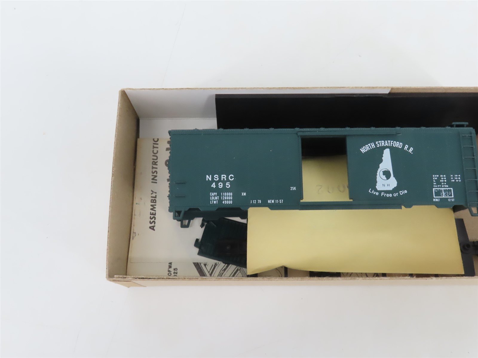 HO Scale Athearn Bev-Bel Kit #370-1 NSRC North Stratford 40' Box Car #495