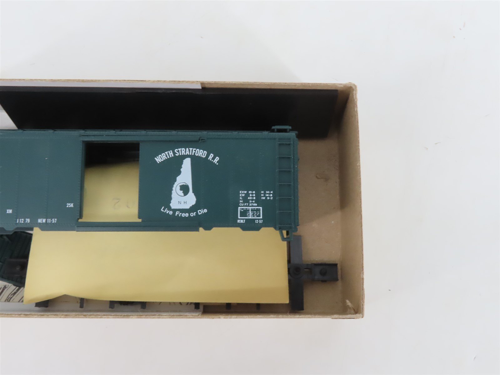 HO Scale Athearn Bev-Bel Kit #370-1 NSRC North Stratford 40' Box Car #495