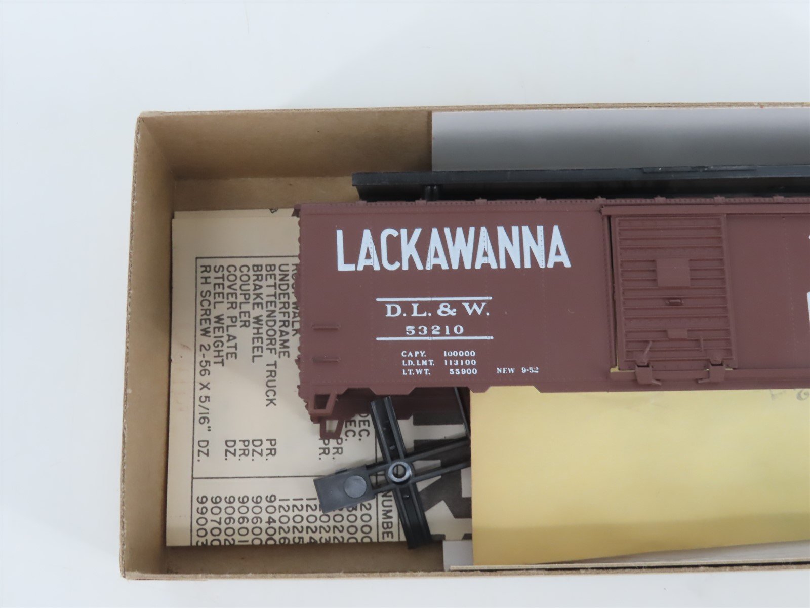 HO Scale Athearn Bev-Bel Kit #1060-1 DL&W Lackawanna 40' Box Car #53210