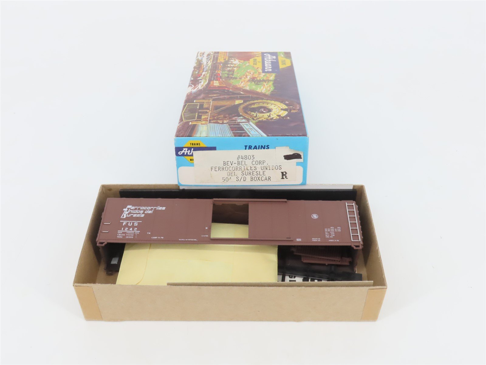 HO Athearn Bev-Bel Kit #4803 FUS Ferrocorriles Unidos Del Suresle Box Car #1242