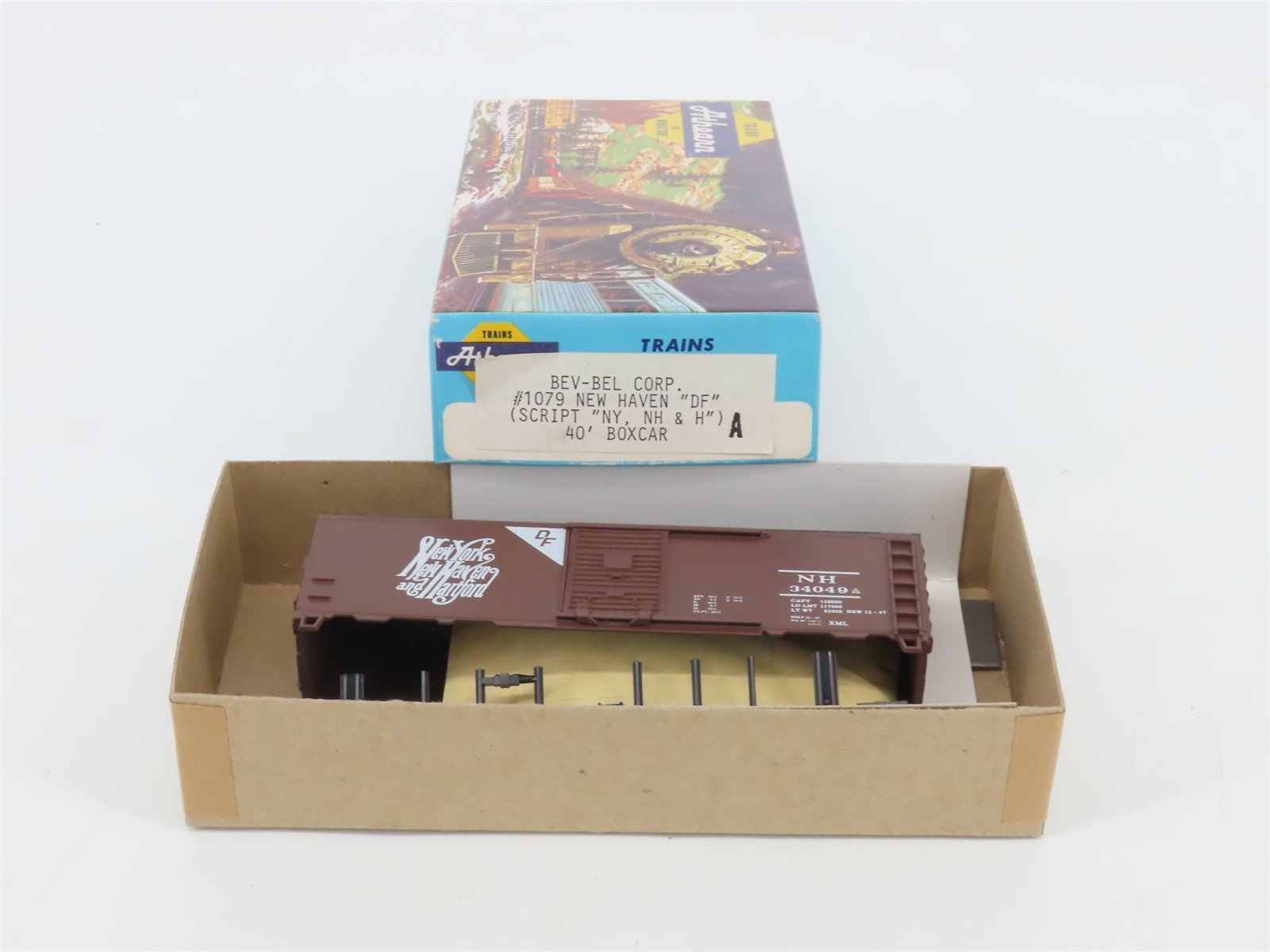 HO Scale Athearn Bev-Bel Kit #1079 NH New Haven 40' Single Door Box Car #34049
