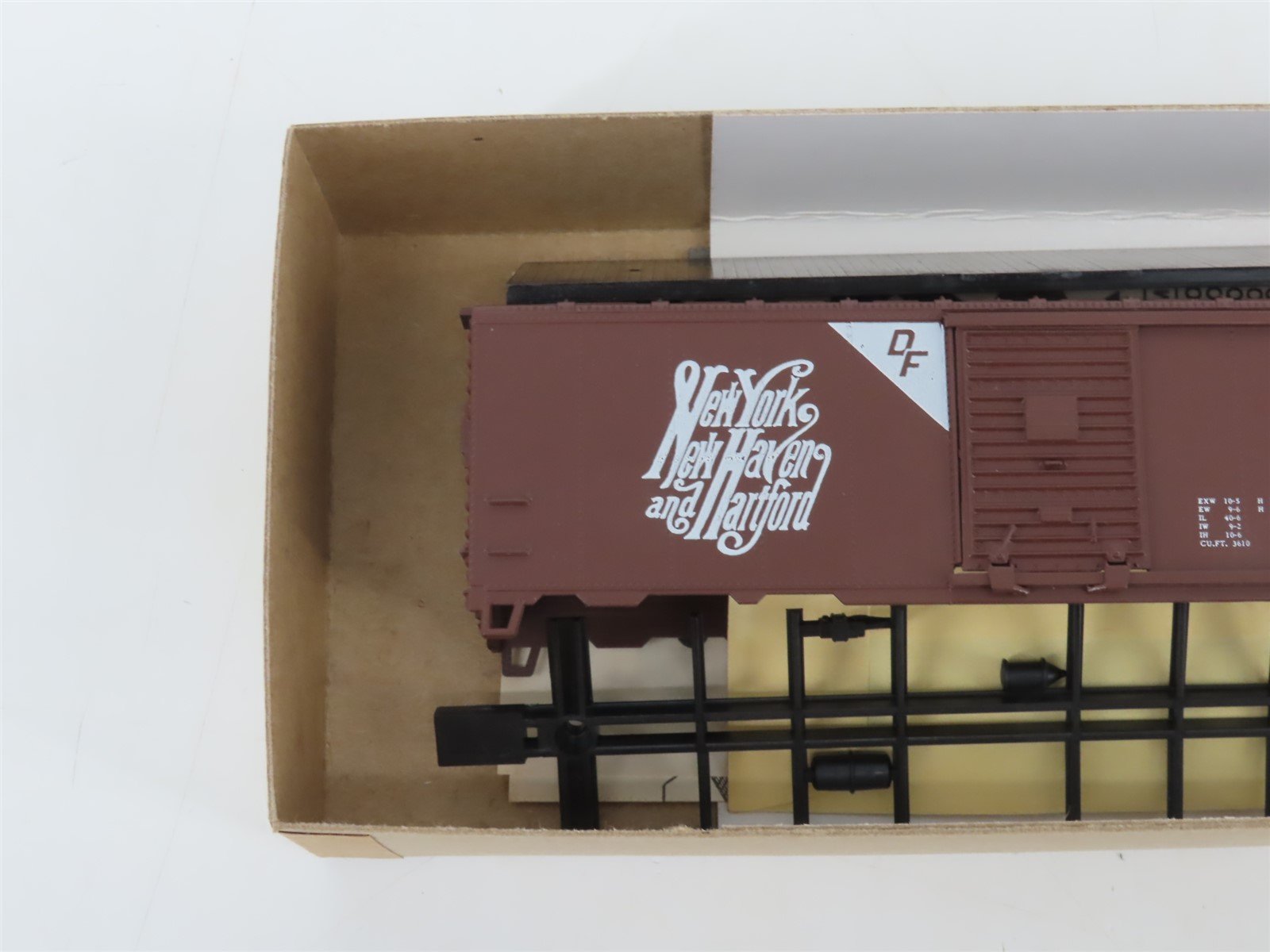 HO Scale Athearn Bev-Bel Kit #1079 NH New Haven 40' Single Door Box Car #34049