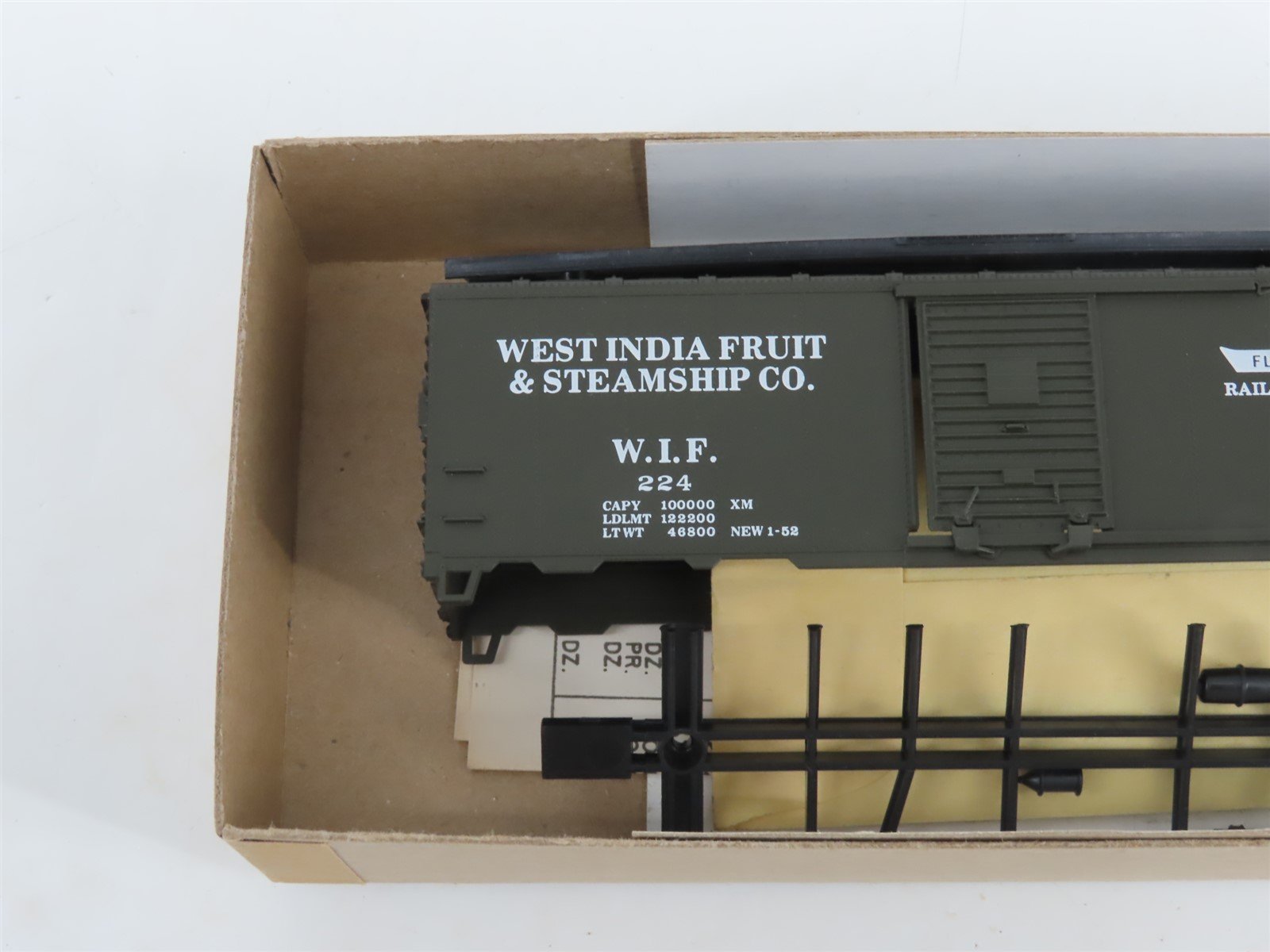 HO Scale Athearn Bev-Bel Kit #857 WIF West India Fruit 40' Box Car #224